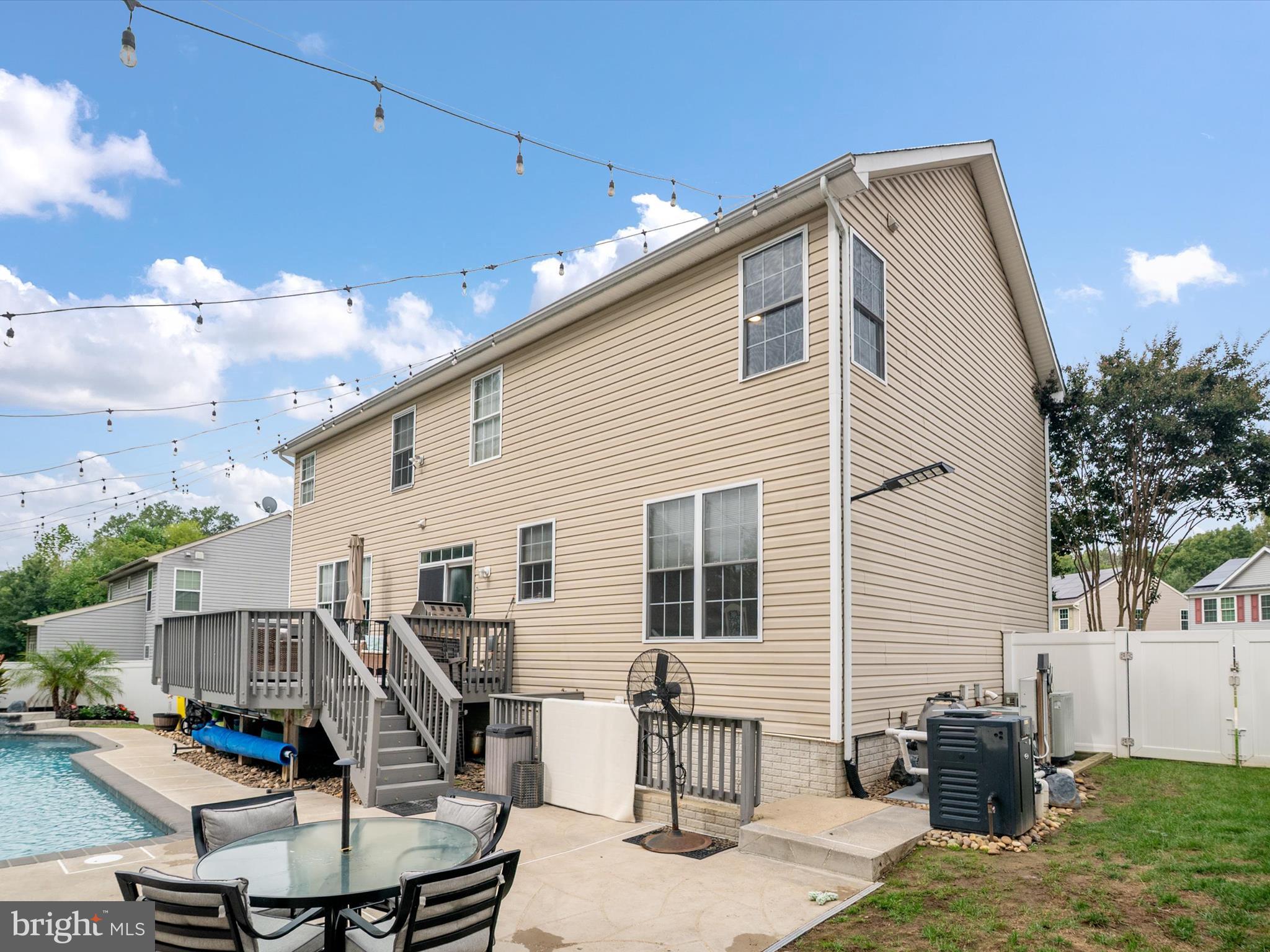 SHADY BROOK - Residential