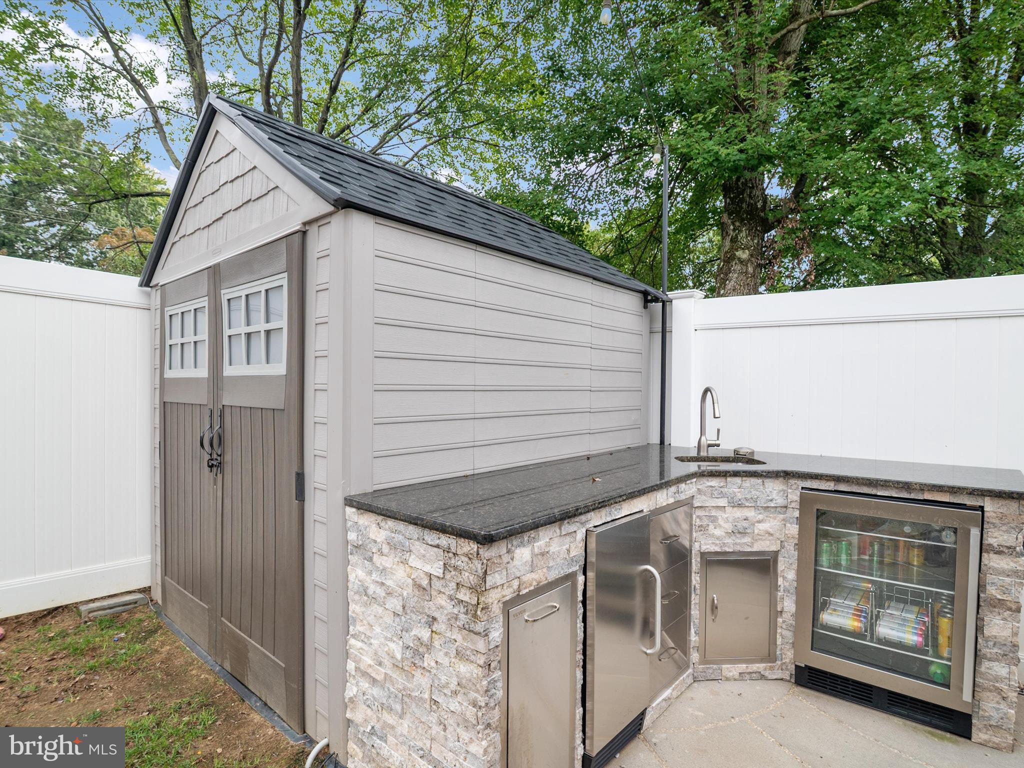 SHADY BROOK - Residential