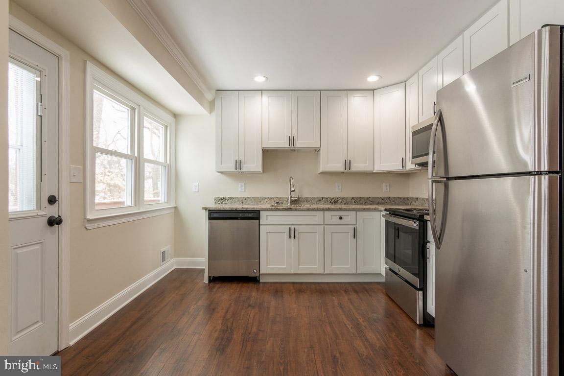 PERRING PARK - Residential