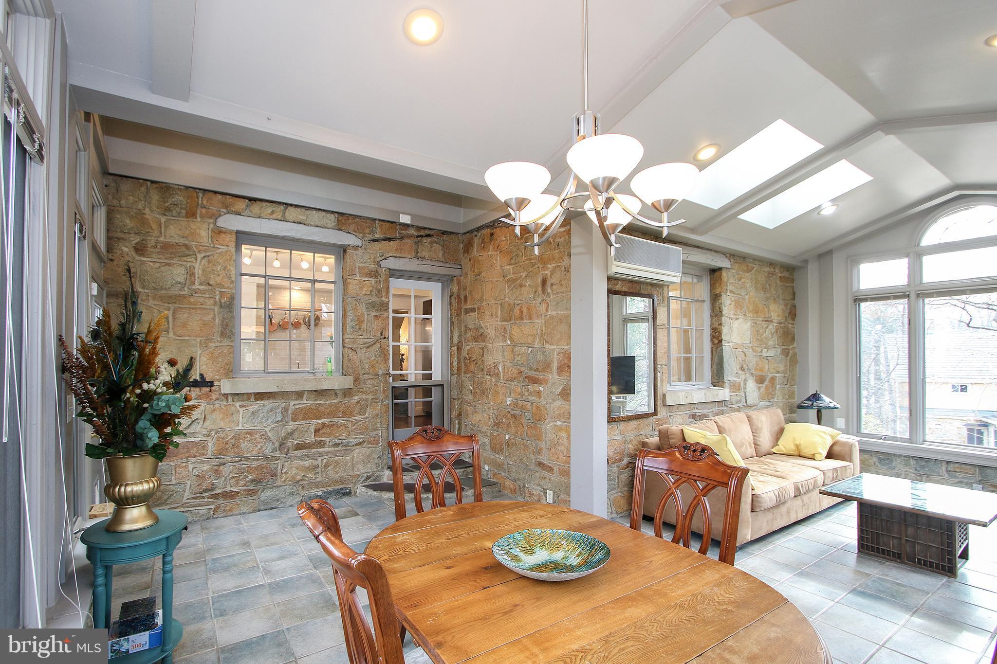 WOODHAVEN - Residential