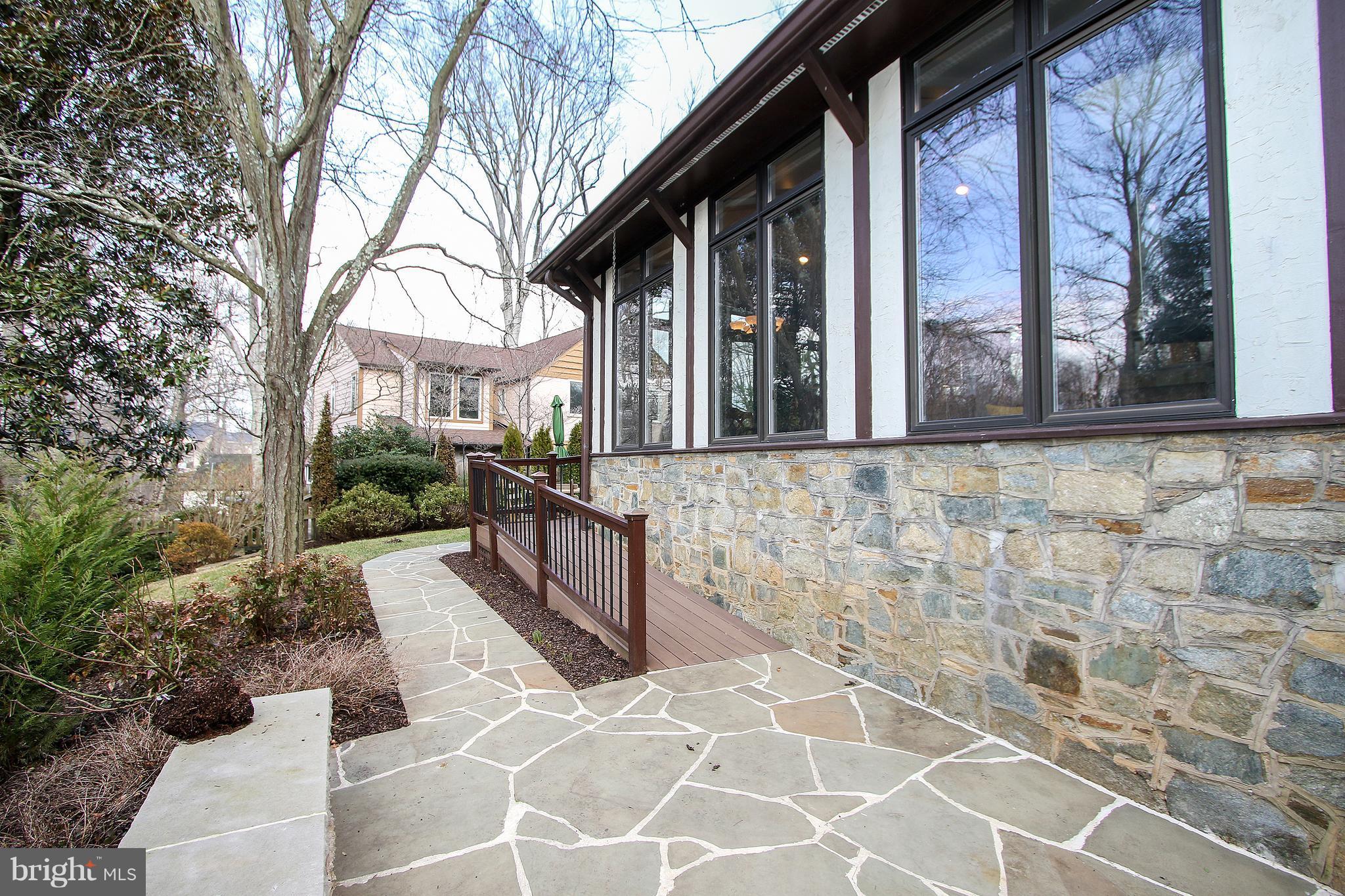 WOODHAVEN - Residential