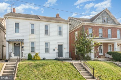 Photo of 429 High Street, HANOVER, PA 17331 (MLS # PAYK2092478) Photo of 429 High Street, HANOVER, PA 17331 (MLS # PAYK2092478)