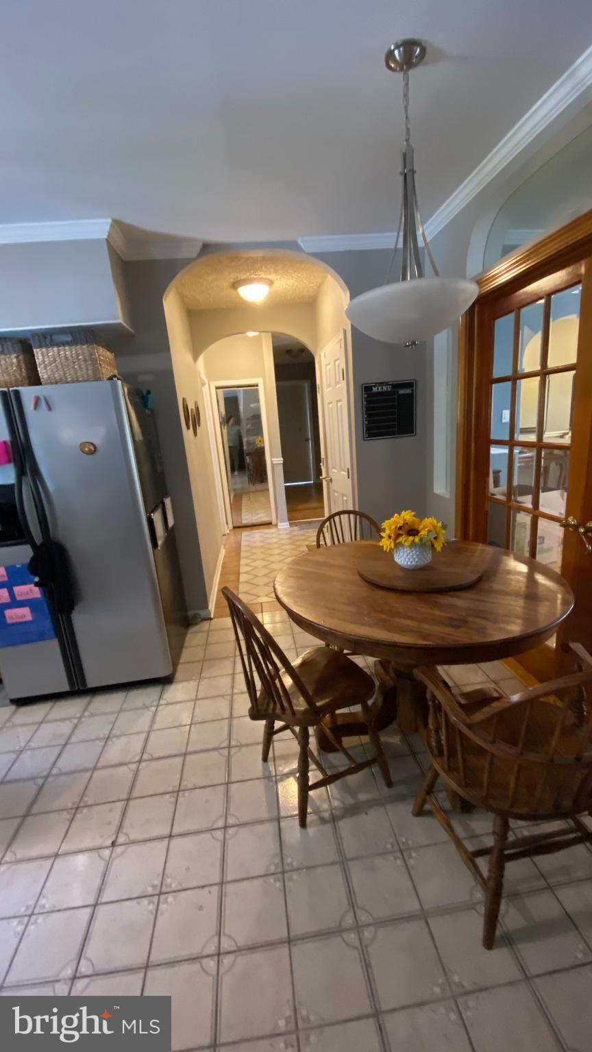 LARGO KNOLLS - Residential