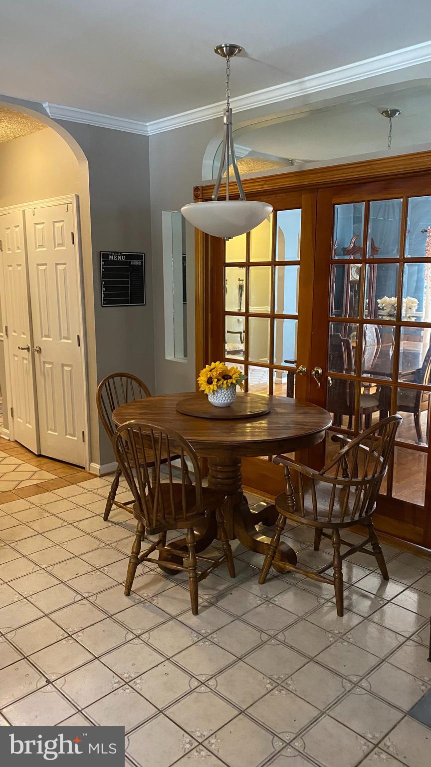 LARGO KNOLLS - Residential