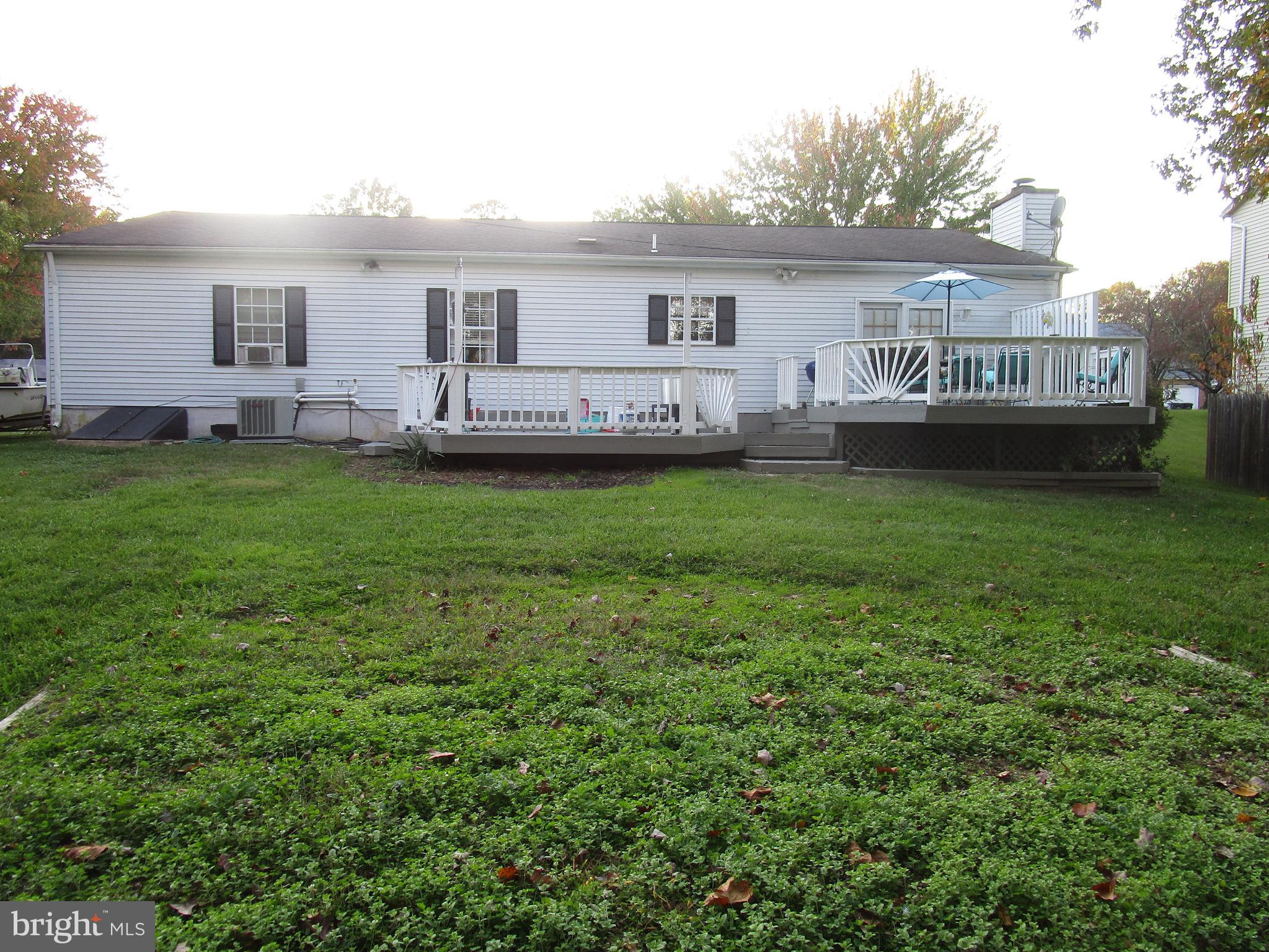 LARGO KNOLLS - Residential