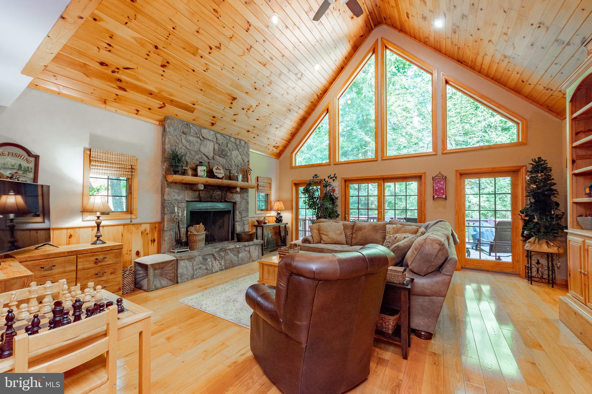 LAKE SHORE DRIVE - Residential