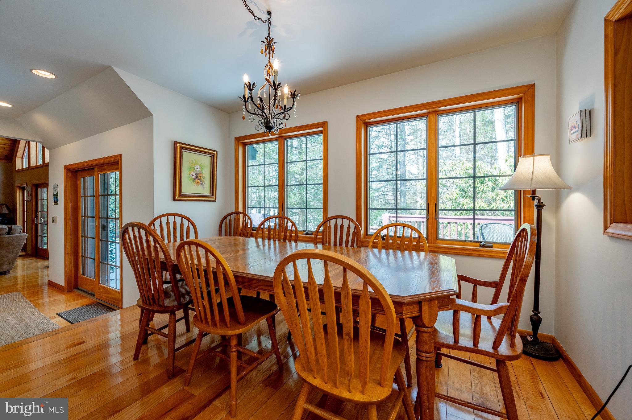 LAKE SHORE DRIVE - Residential