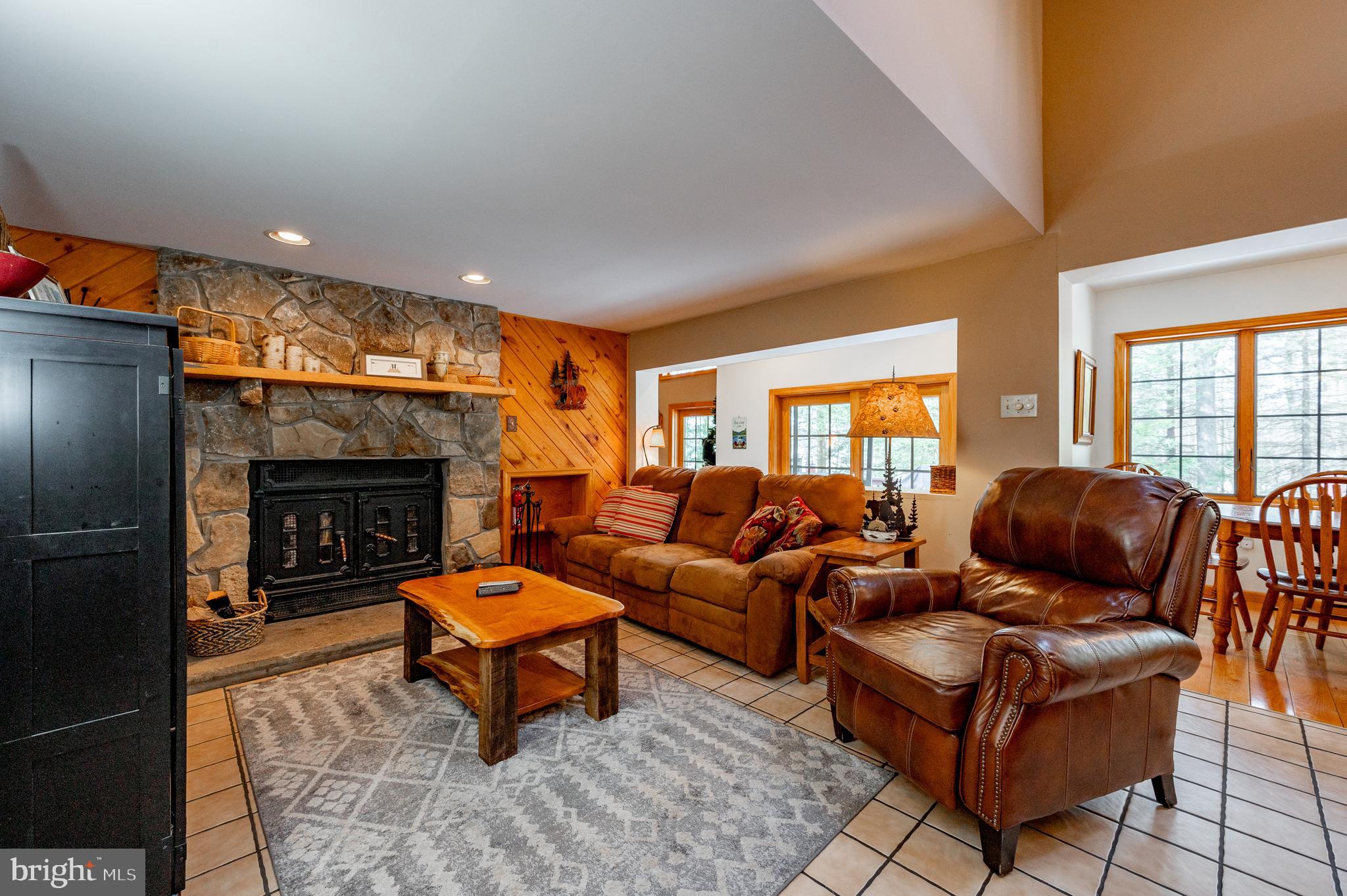 LAKE SHORE DRIVE - Residential