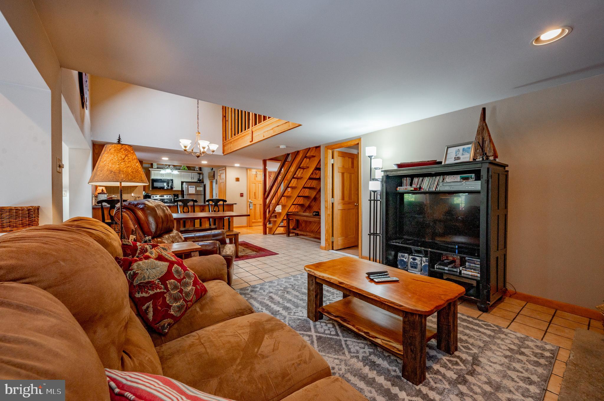 LAKE SHORE DRIVE - Residential