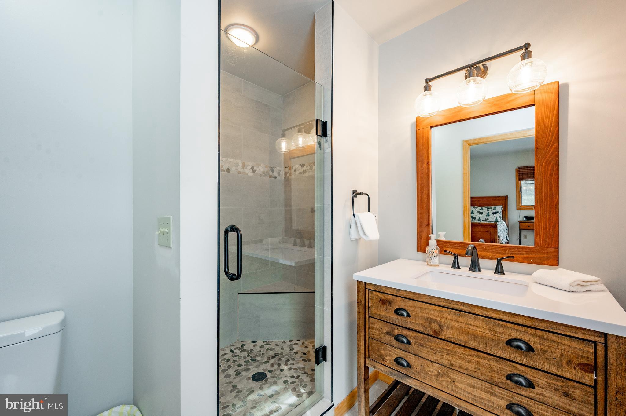 LAKE SHORE DRIVE - Residential