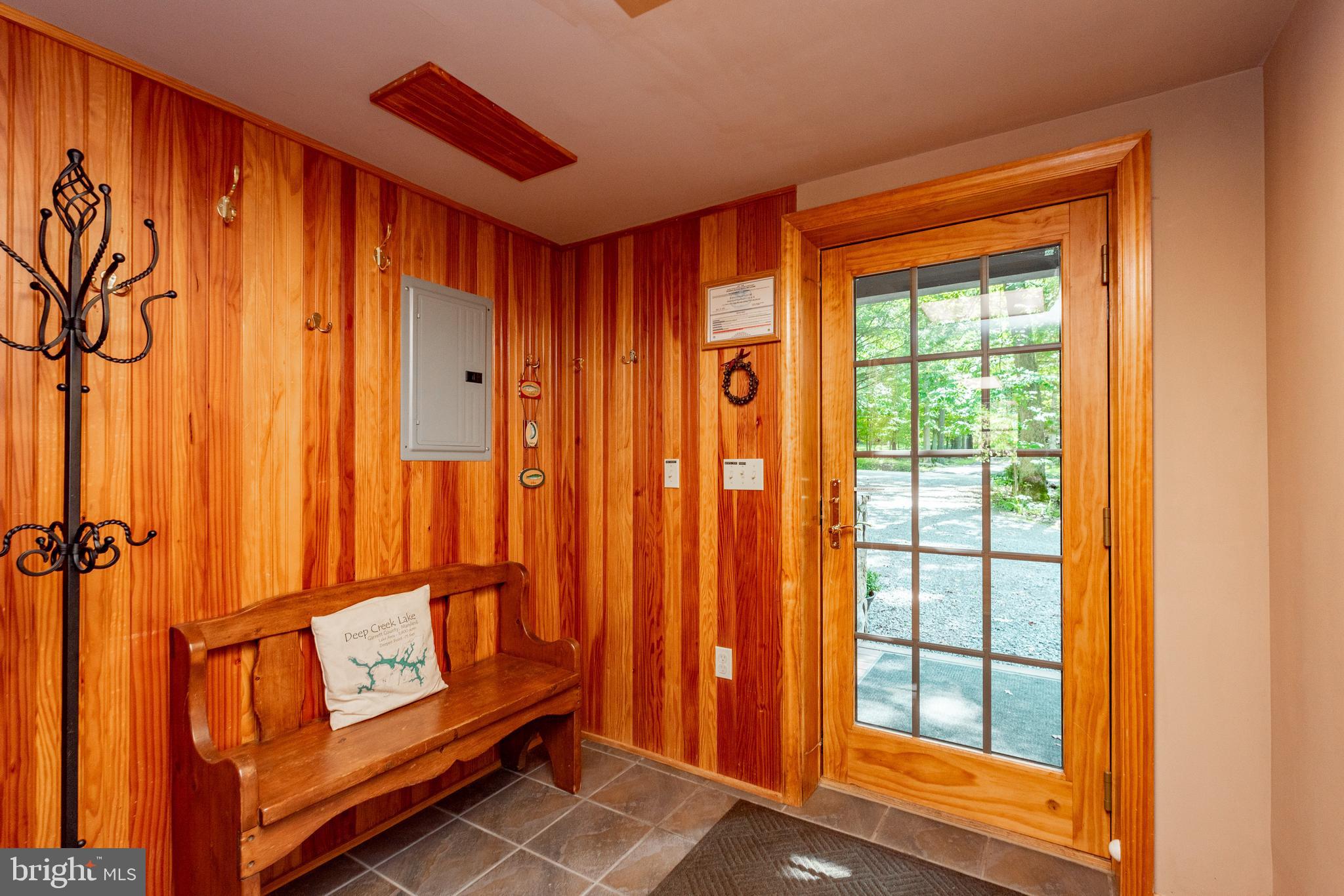 LAKE SHORE DRIVE - Residential