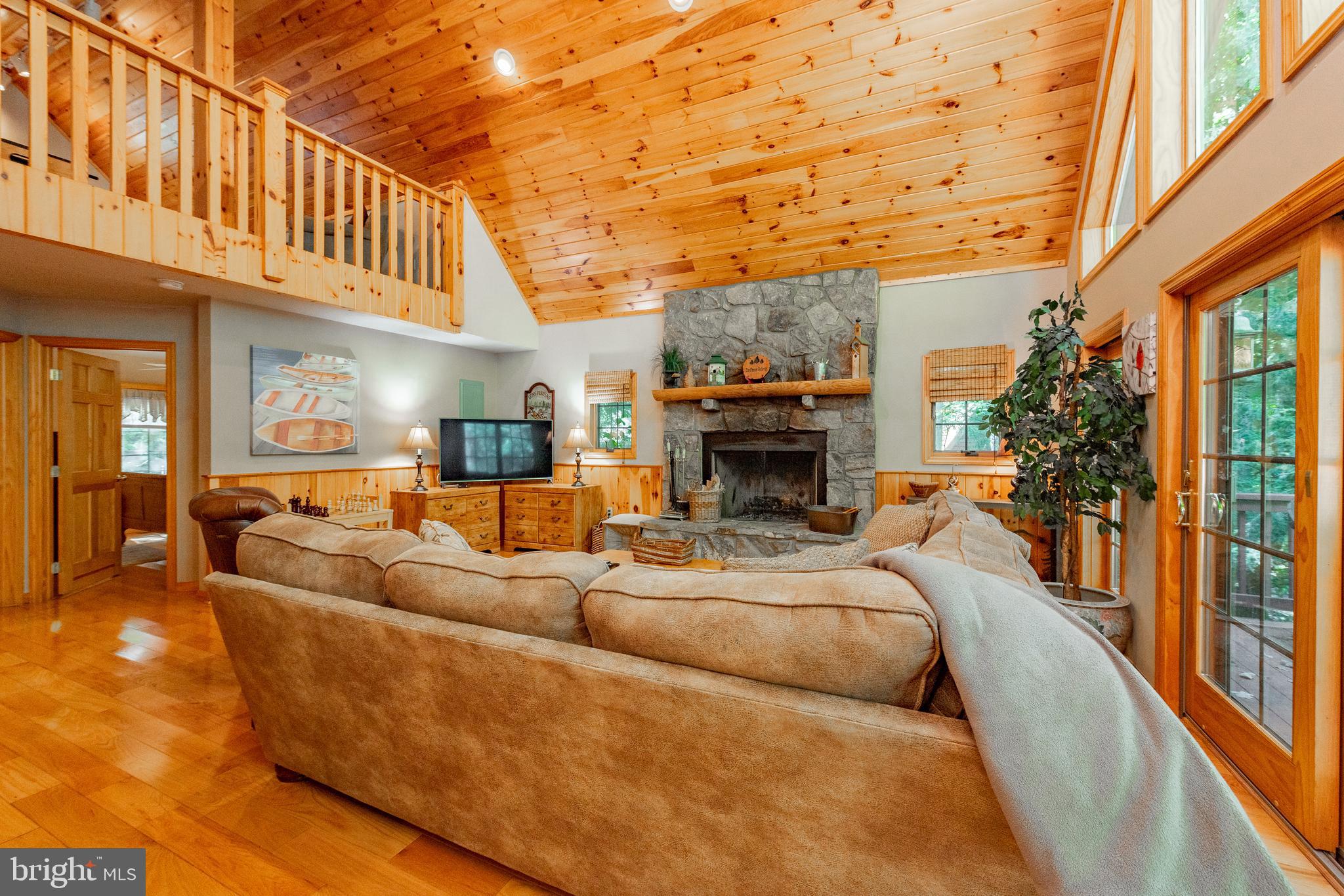 LAKE SHORE DRIVE - Residential