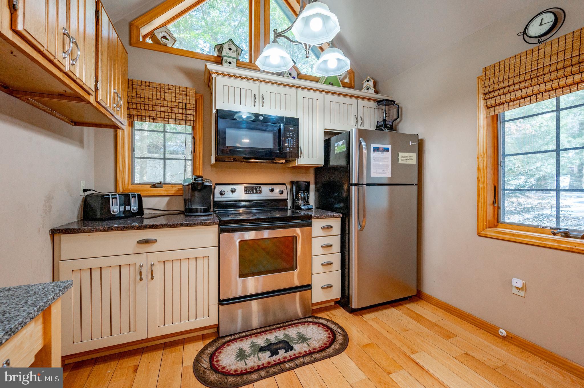 LAKE SHORE DRIVE - Residential