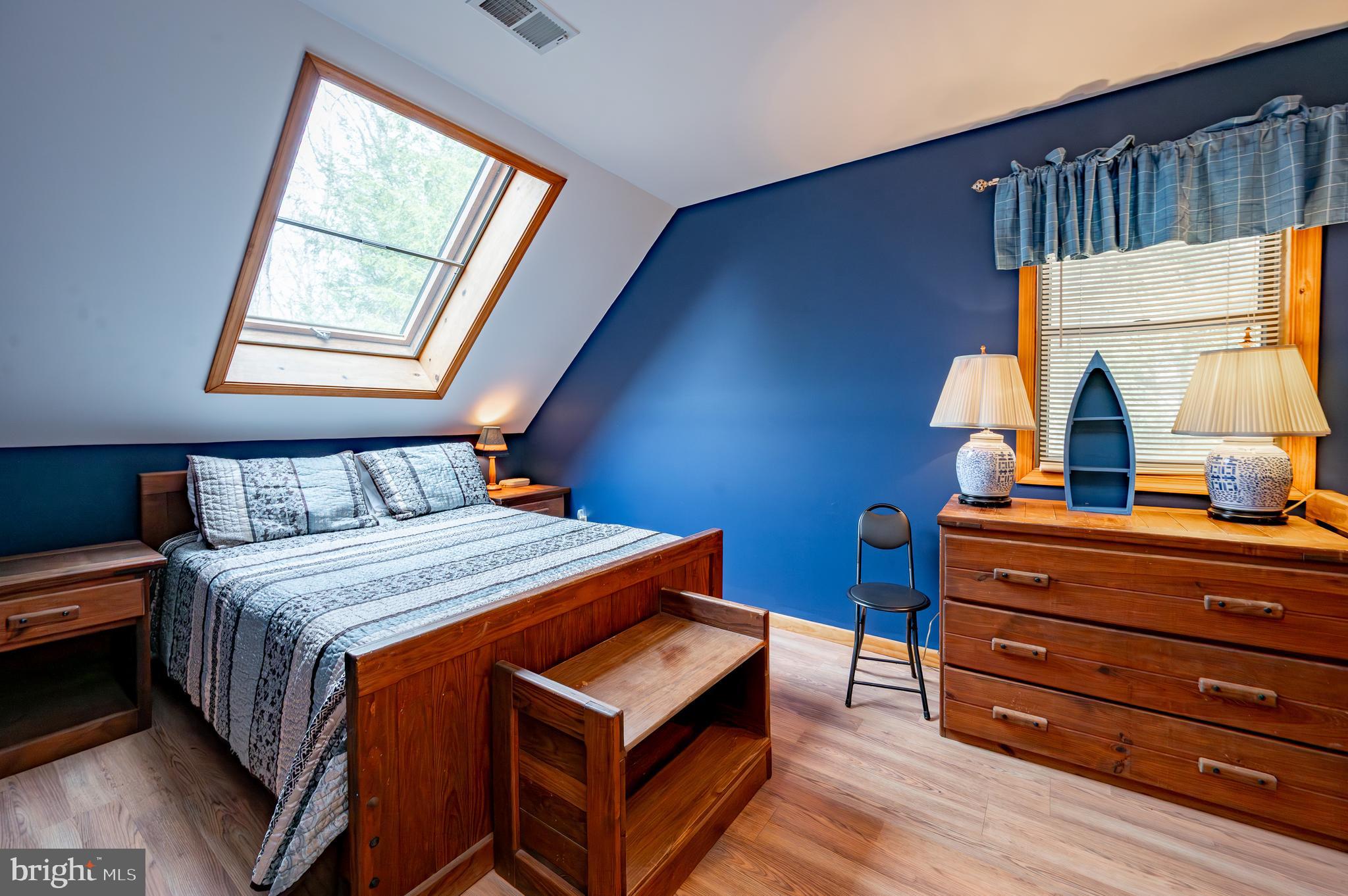 LAKE SHORE DRIVE - Residential