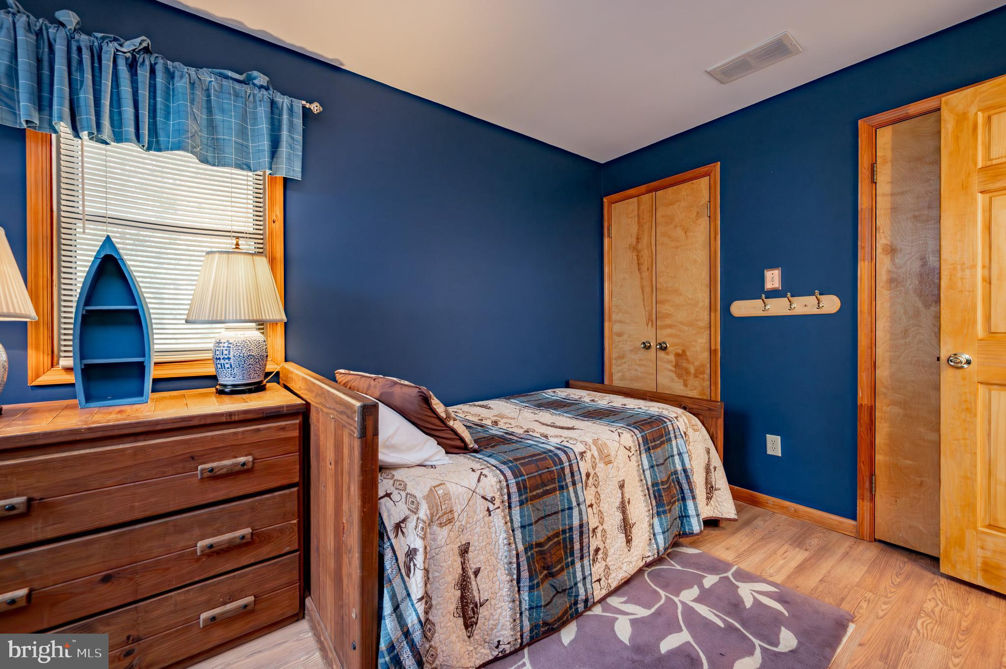 LAKE SHORE DRIVE - Residential