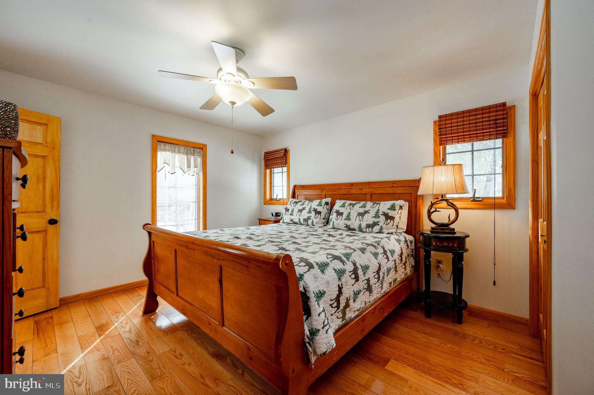 LAKE SHORE DRIVE - Residential