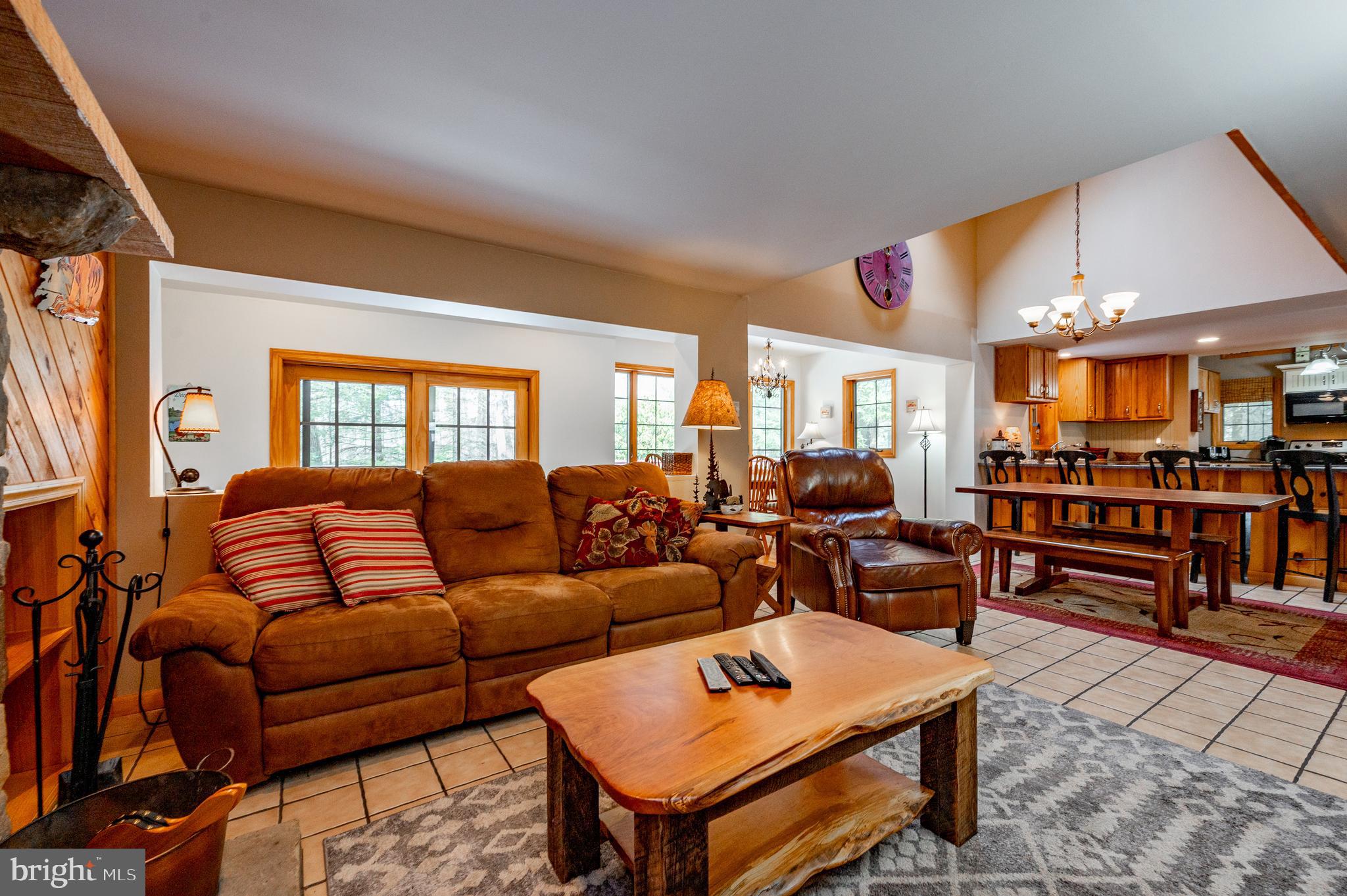 LAKE SHORE DRIVE - Residential