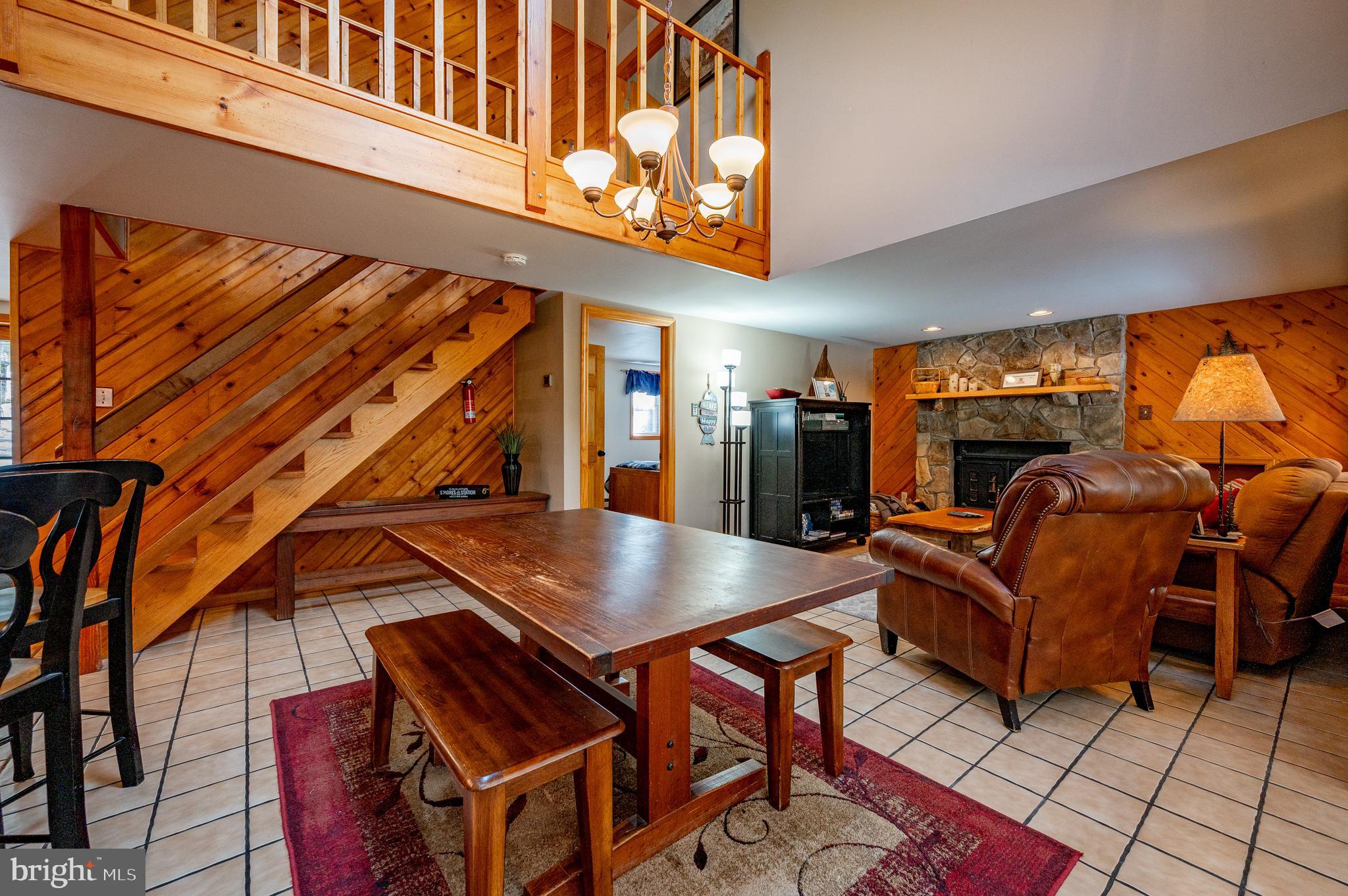 LAKE SHORE DRIVE - Residential