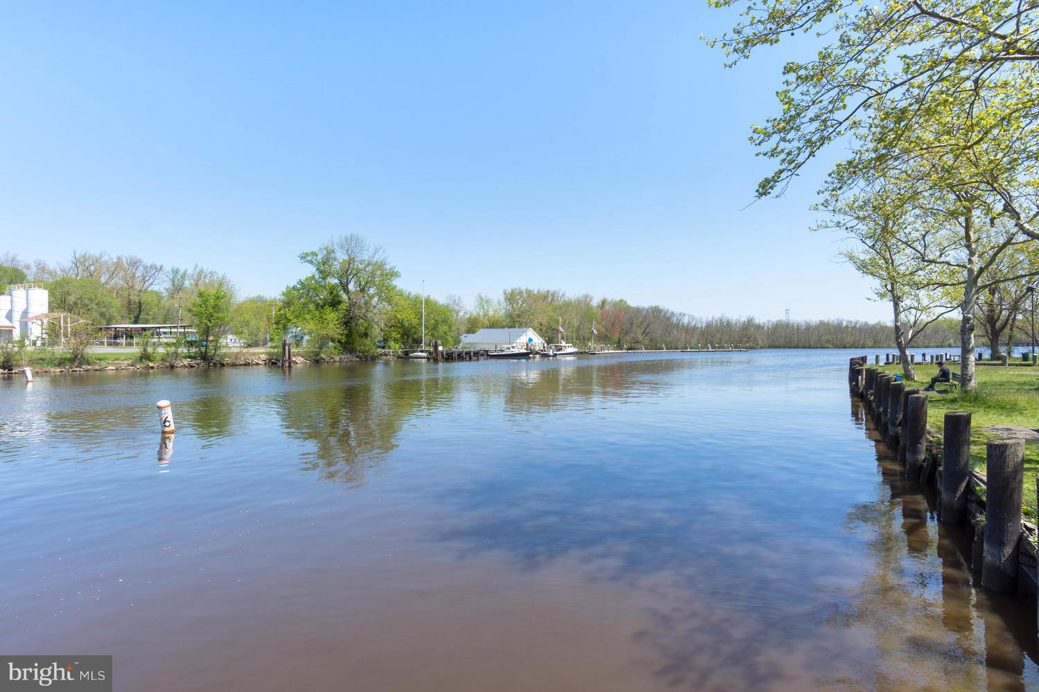 CATTAIL COMMONS - Residential