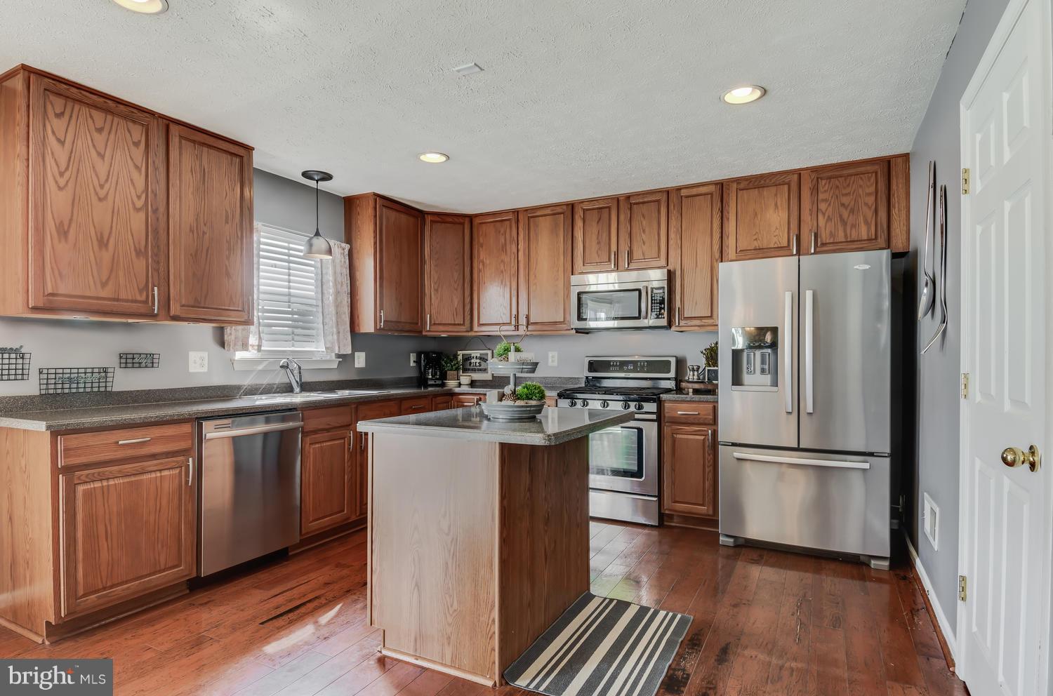 CATTAIL COMMONS - Residential