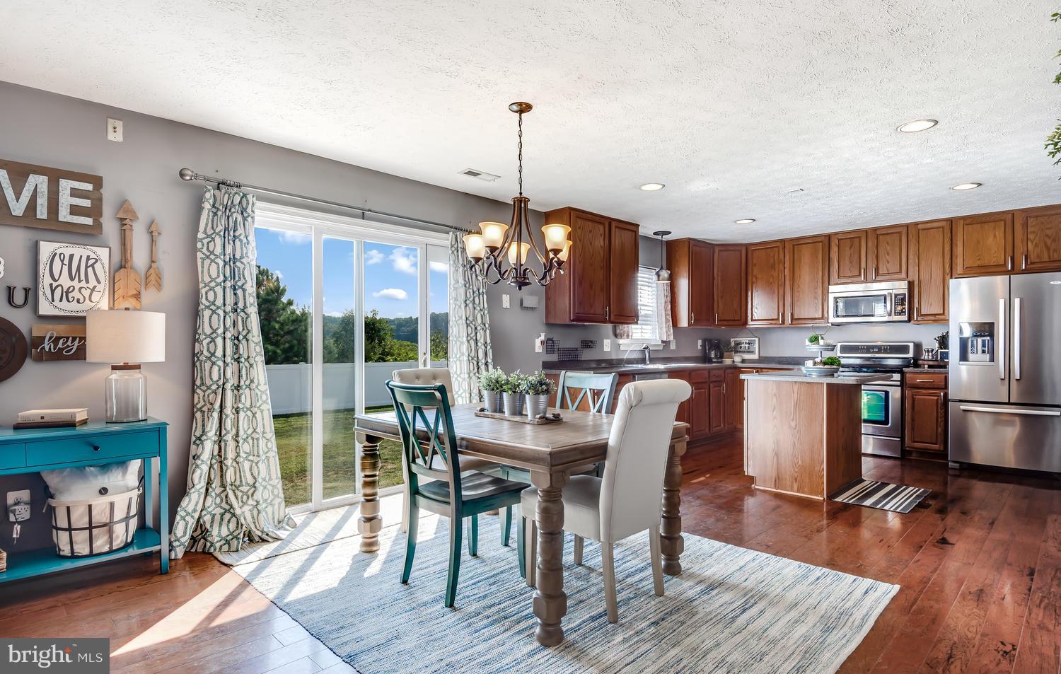 CATTAIL COMMONS - Residential