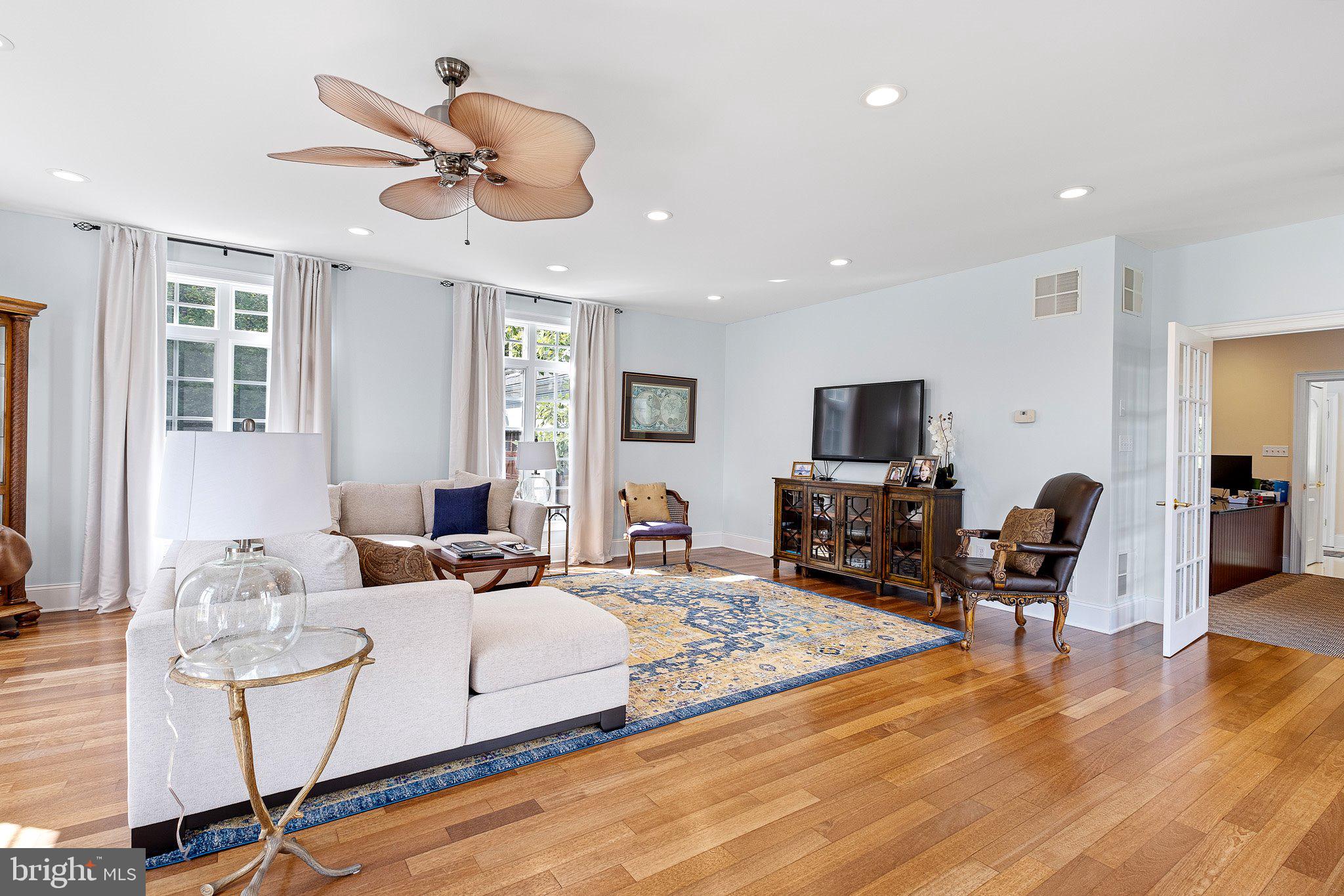 GLENMOORE WOODS - Residential