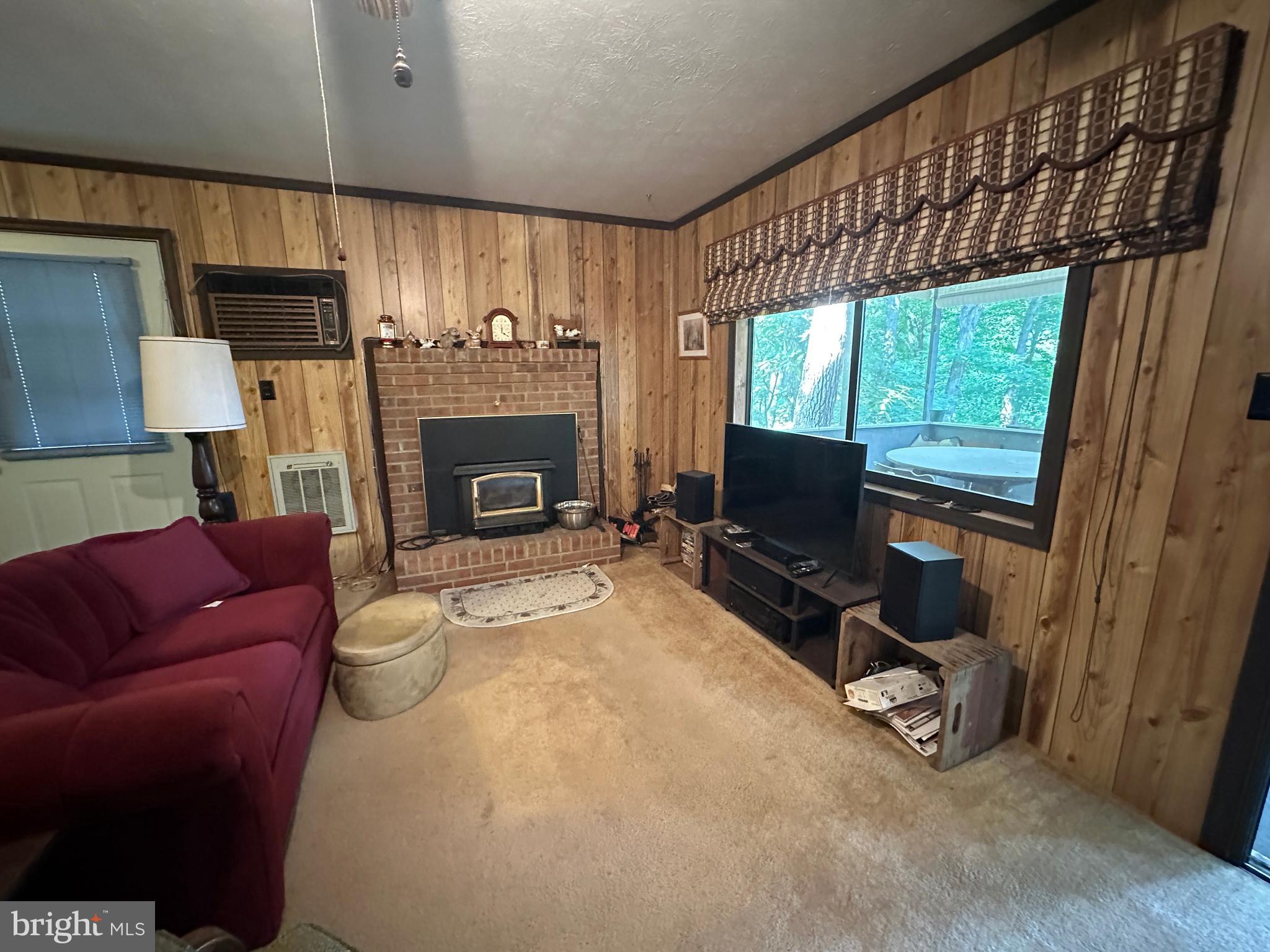 CABIN AT LOST RIVER - Residential