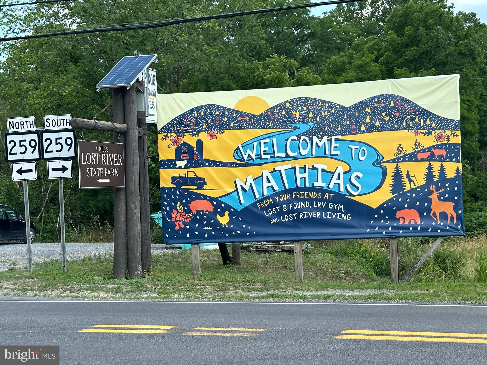 CABIN AT LOST RIVER - Residential