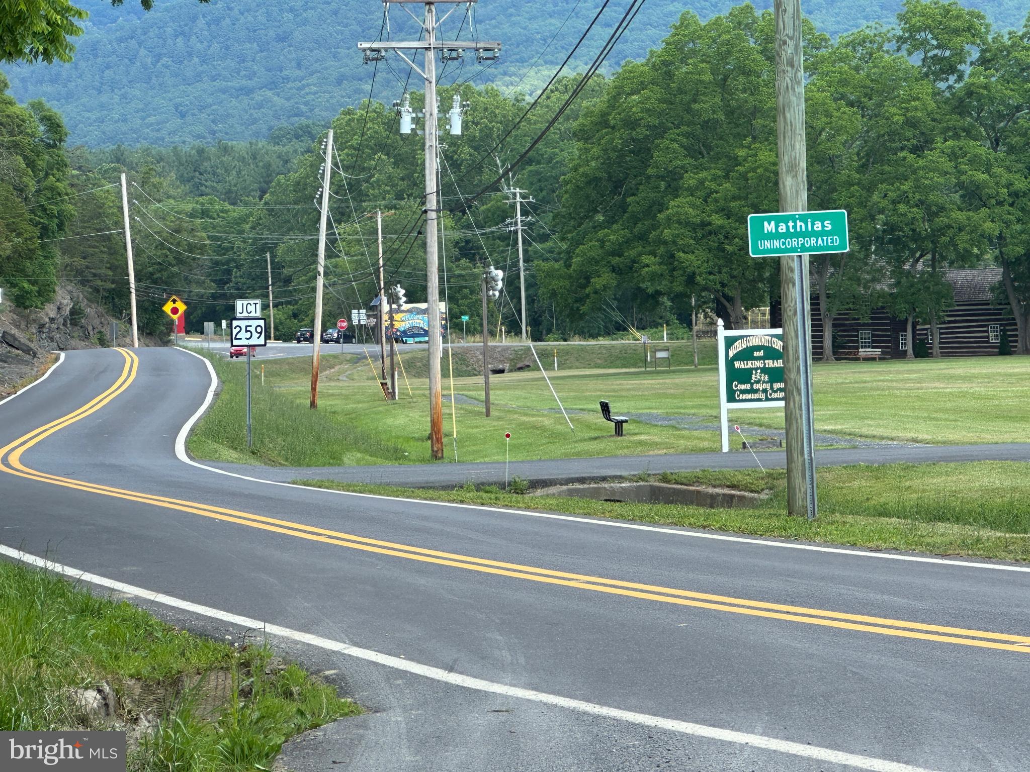 CABIN AT LOST RIVER - Residential