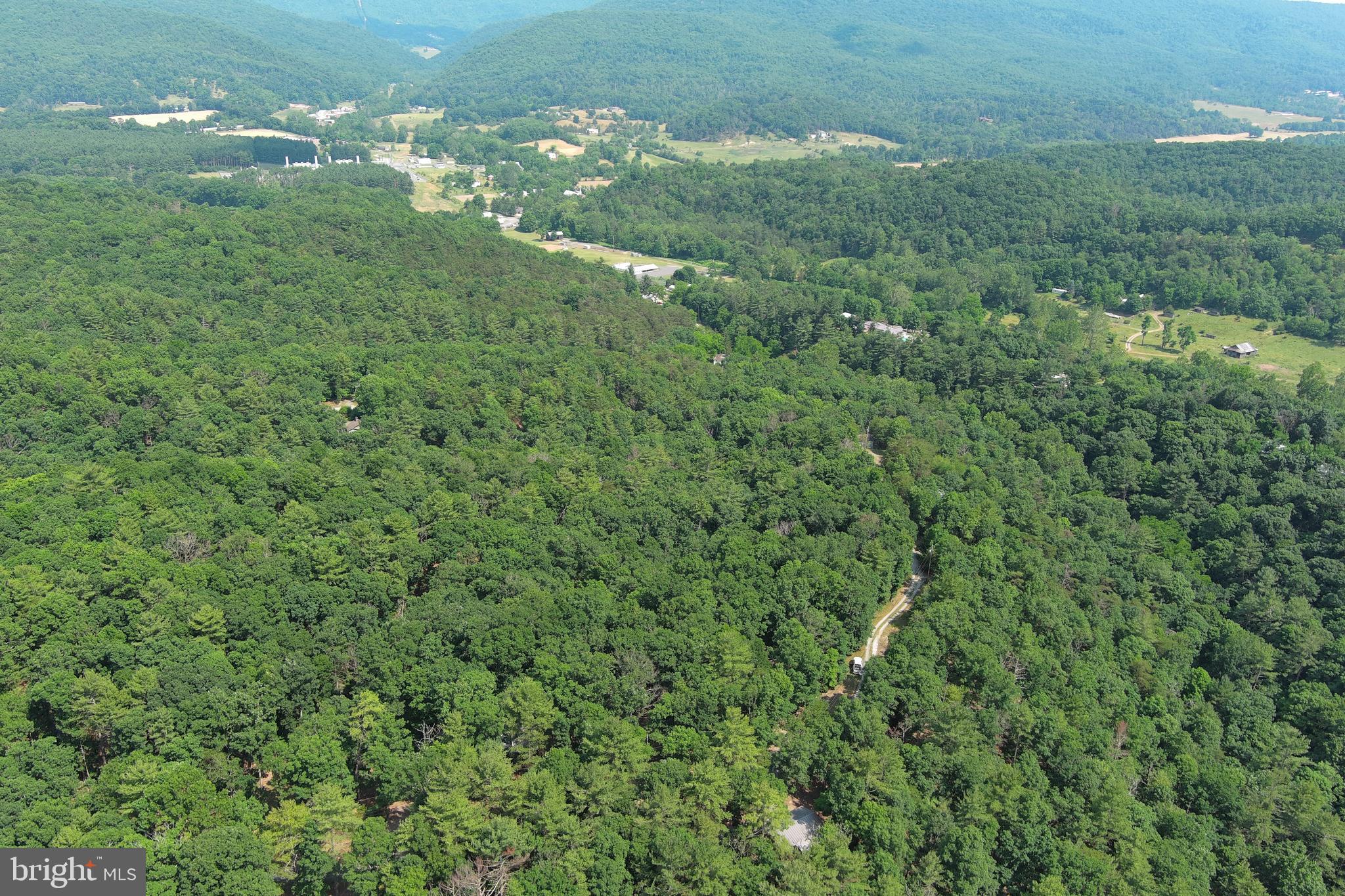 CABIN AT LOST RIVER - Residential