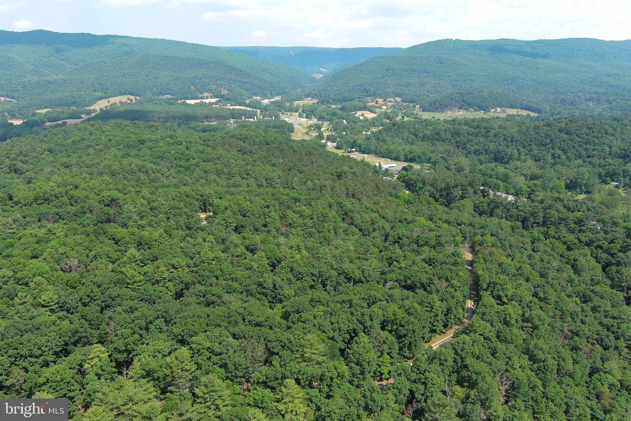 CABIN AT LOST RIVER - Residential