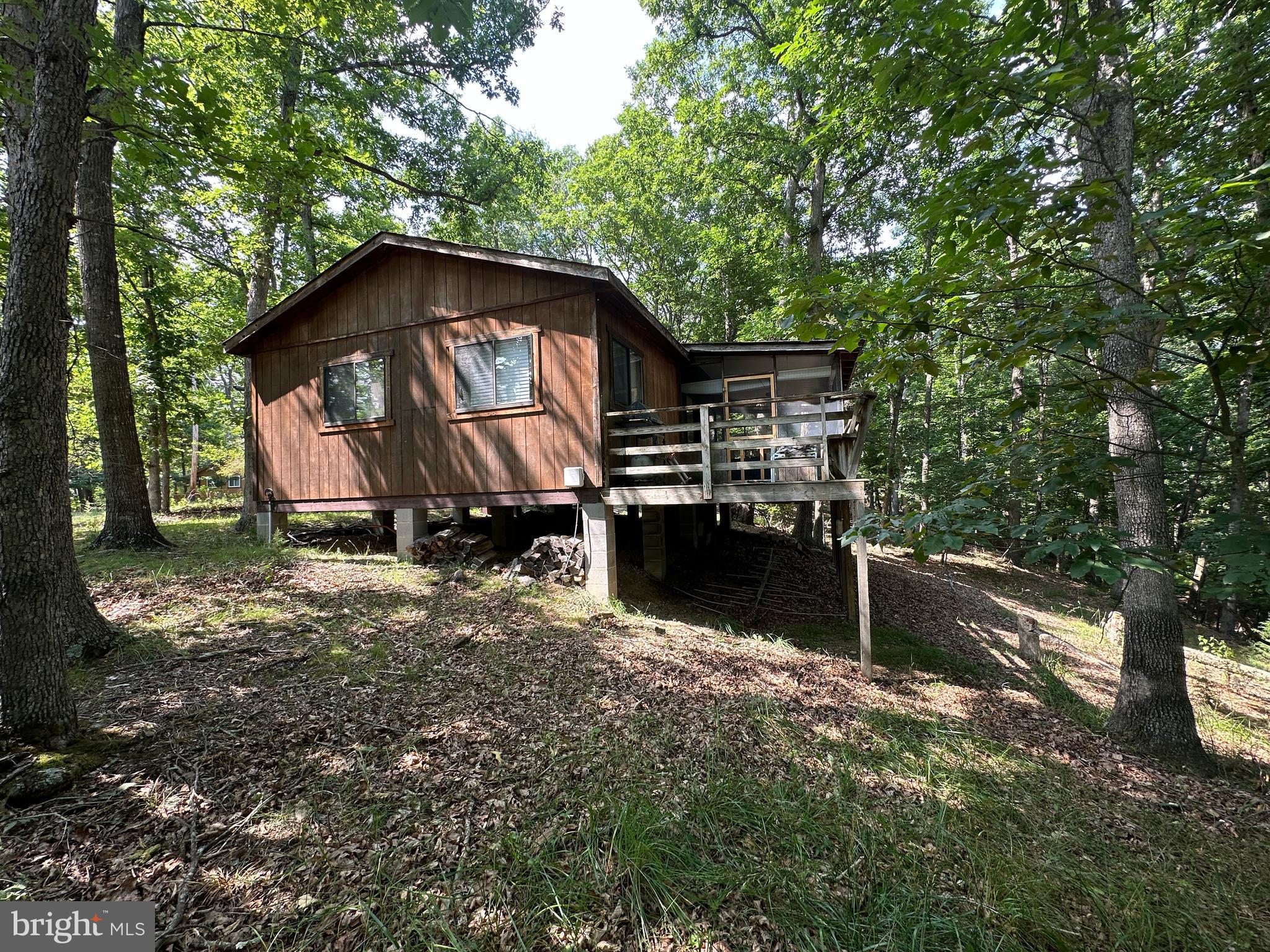 CABIN AT LOST RIVER - Residential