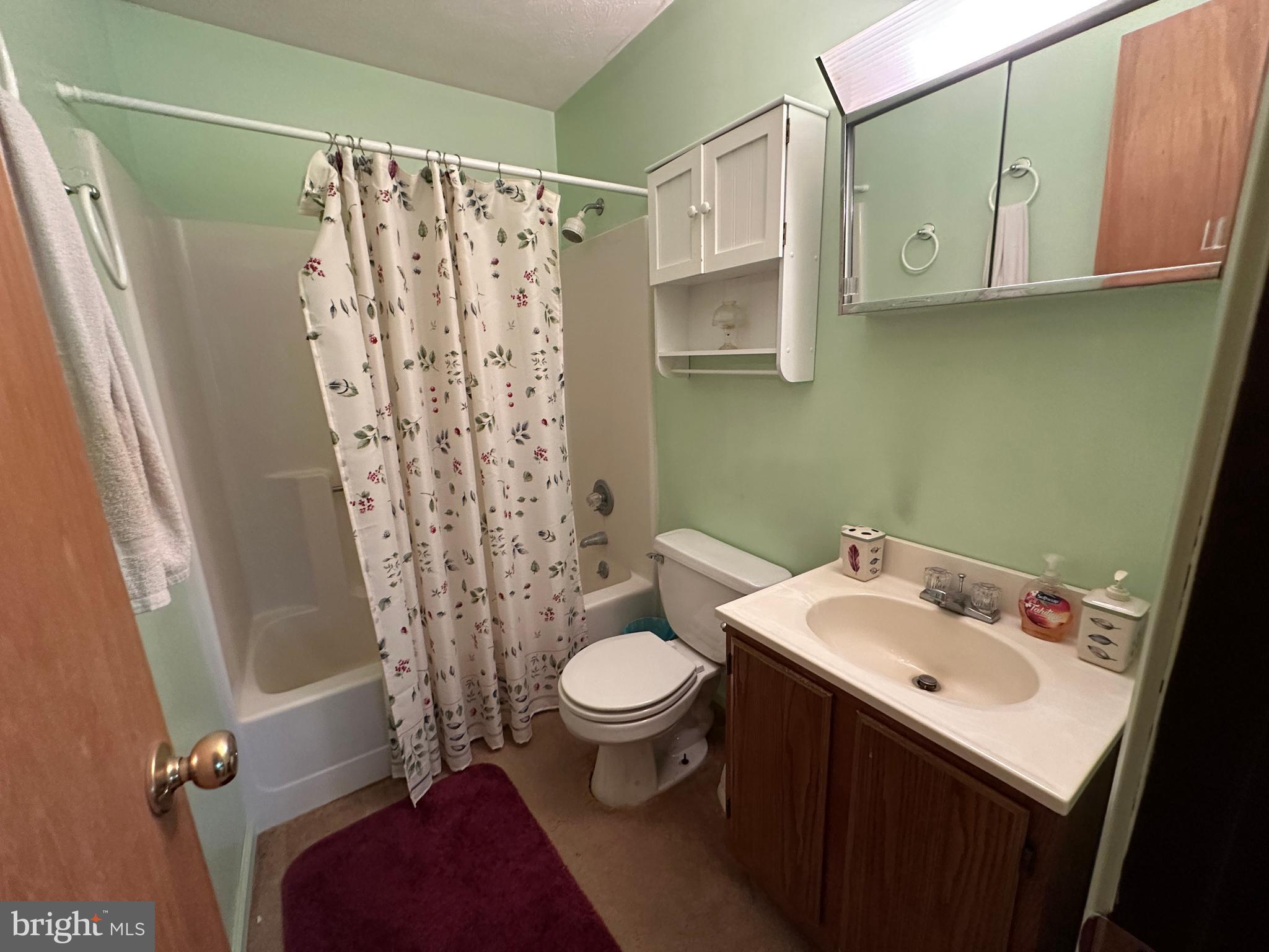 CABIN AT LOST RIVER - Residential