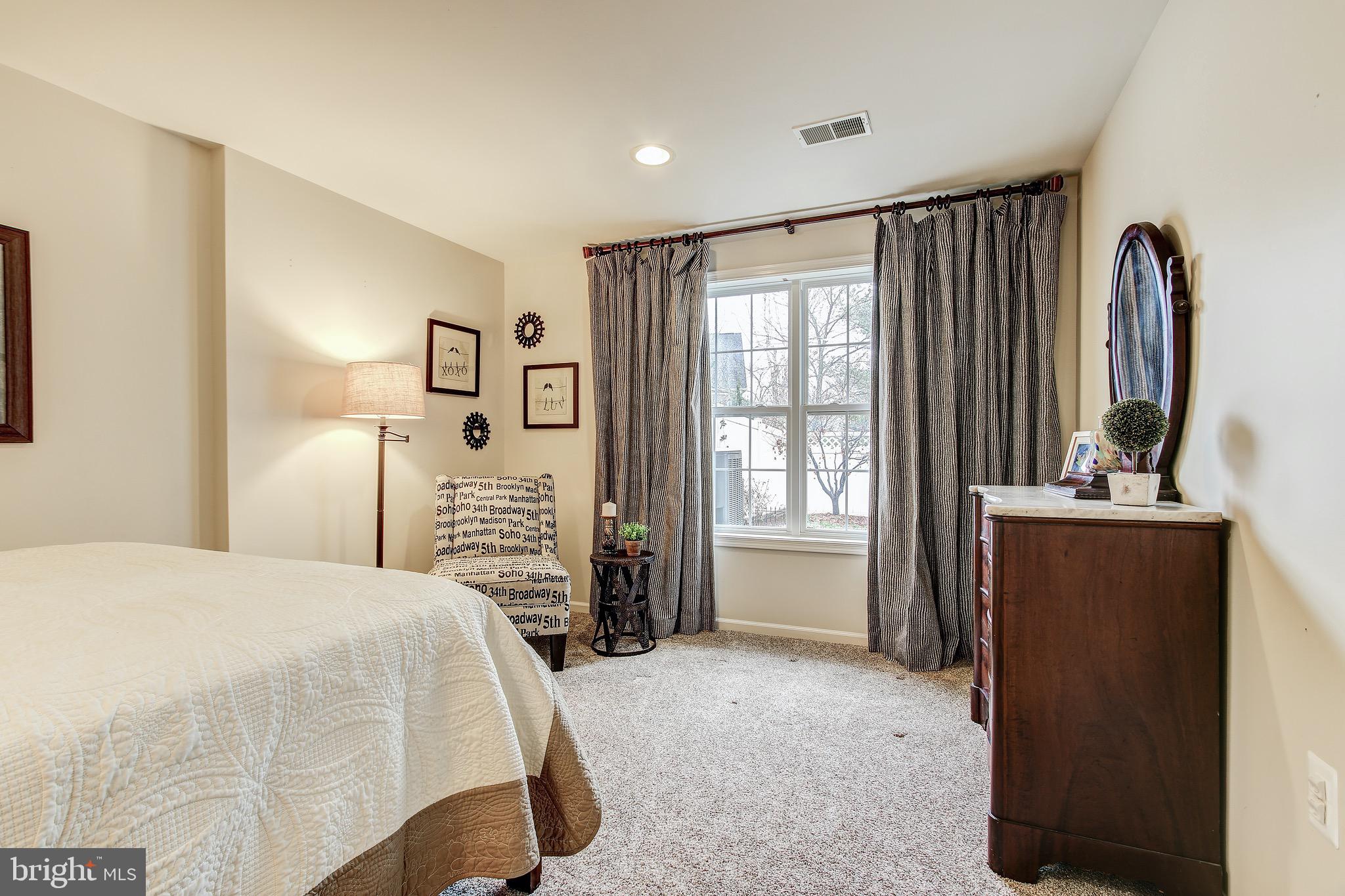 RIVER CREEK - Residential