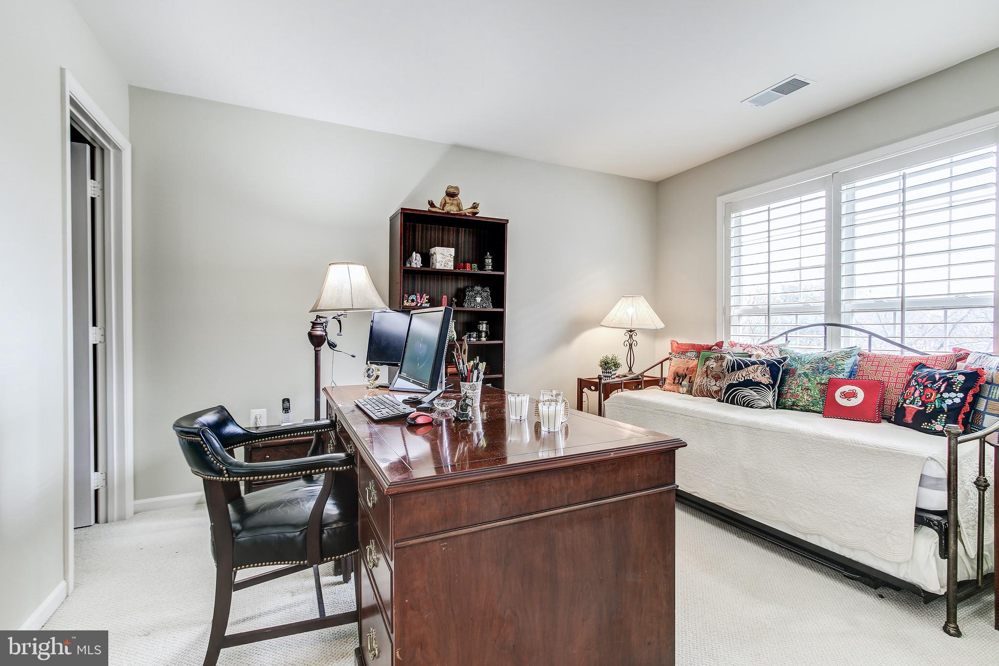 RIVER CREEK - Residential