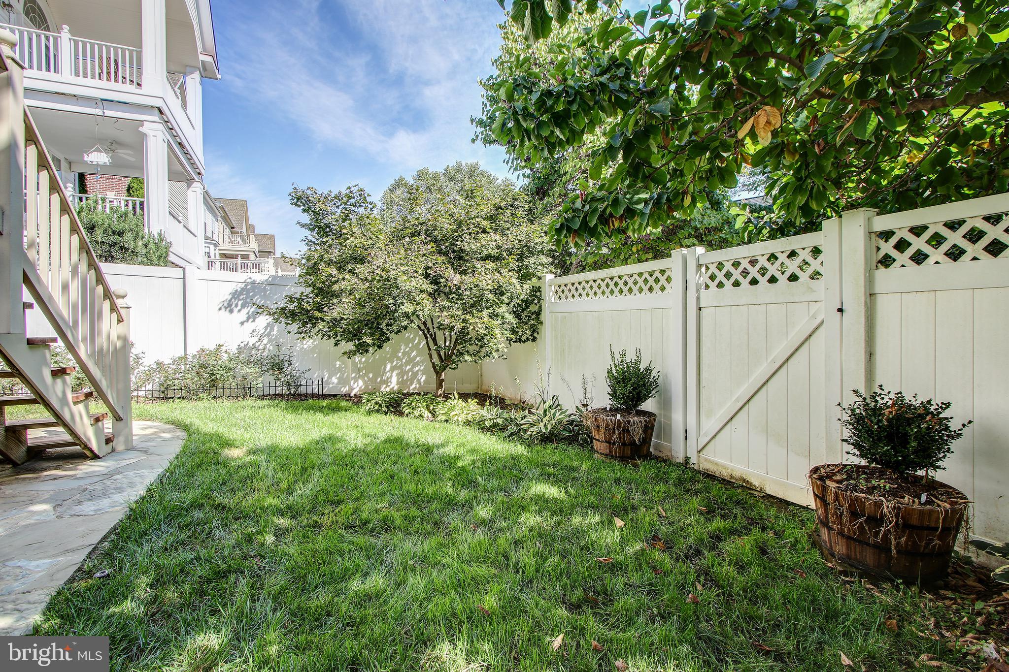 RIVER CREEK - Residential