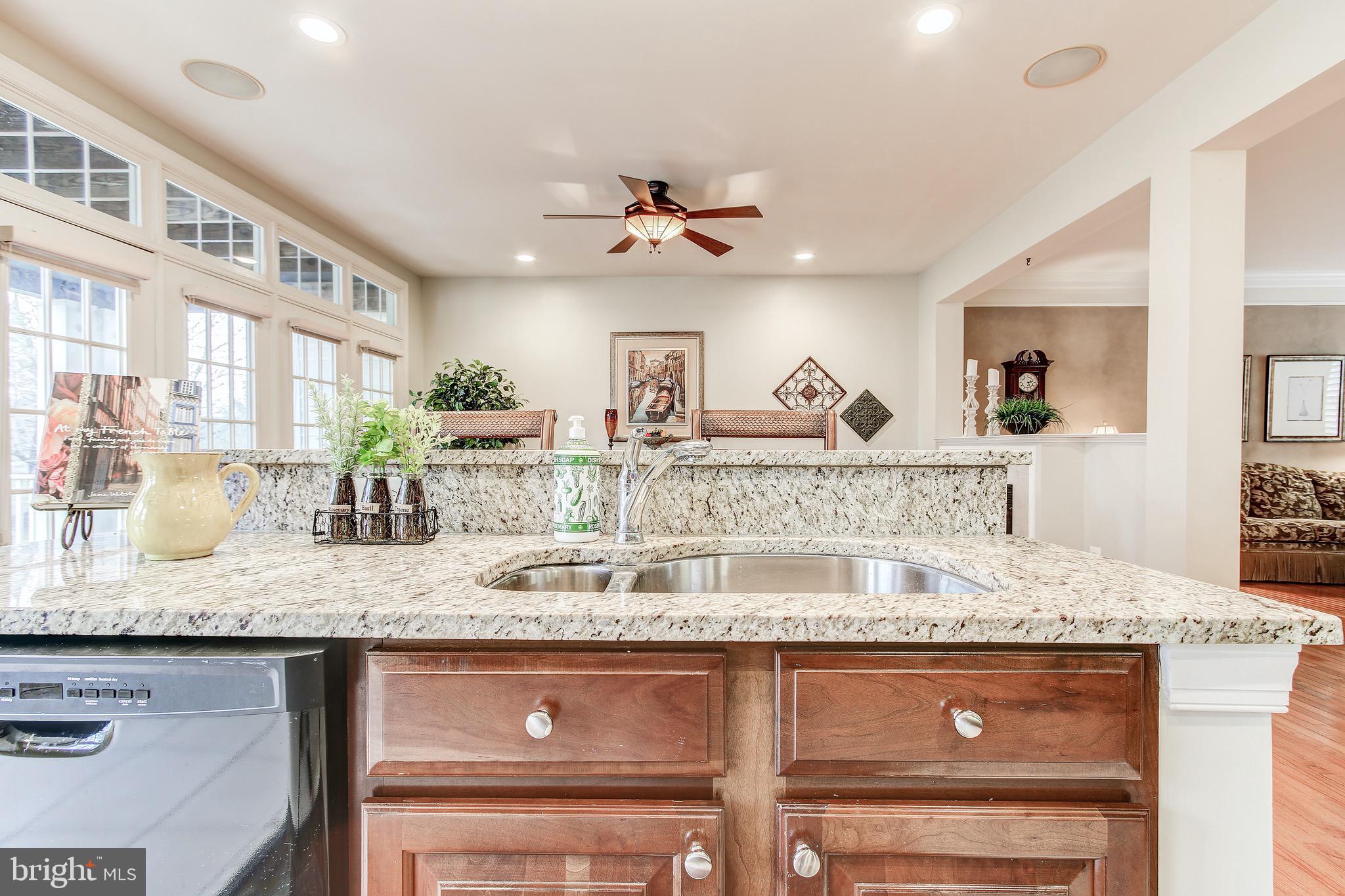 RIVER CREEK - Residential