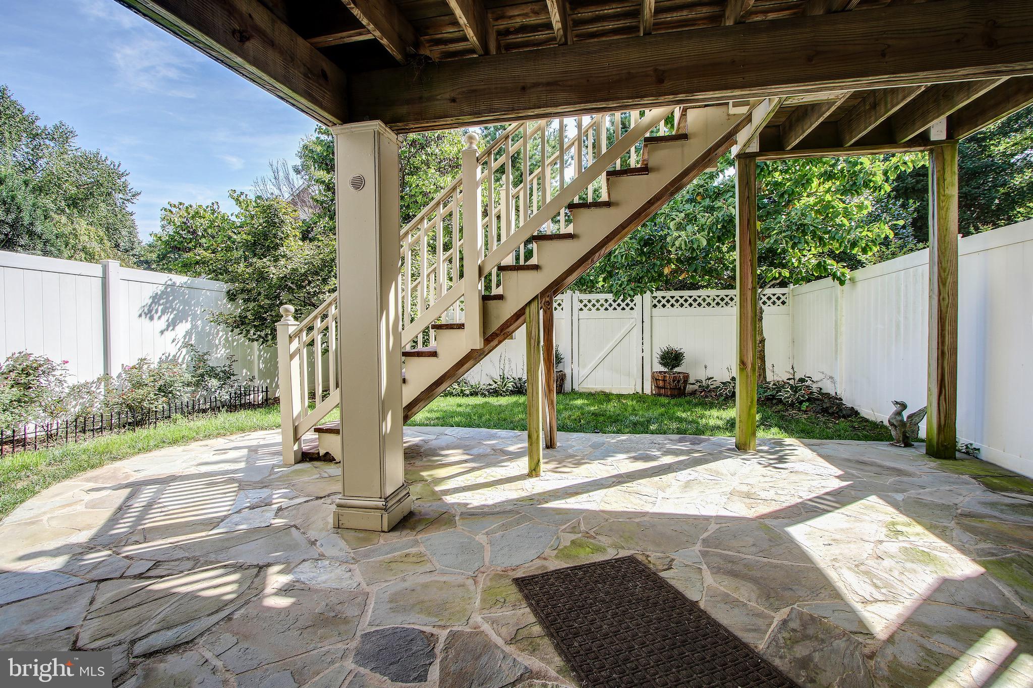 RIVER CREEK - Residential