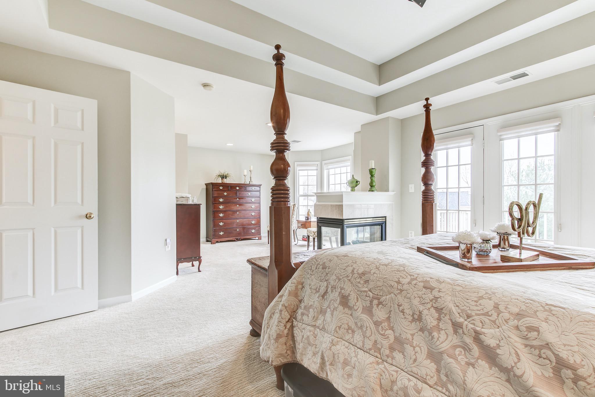 RIVER CREEK - Residential