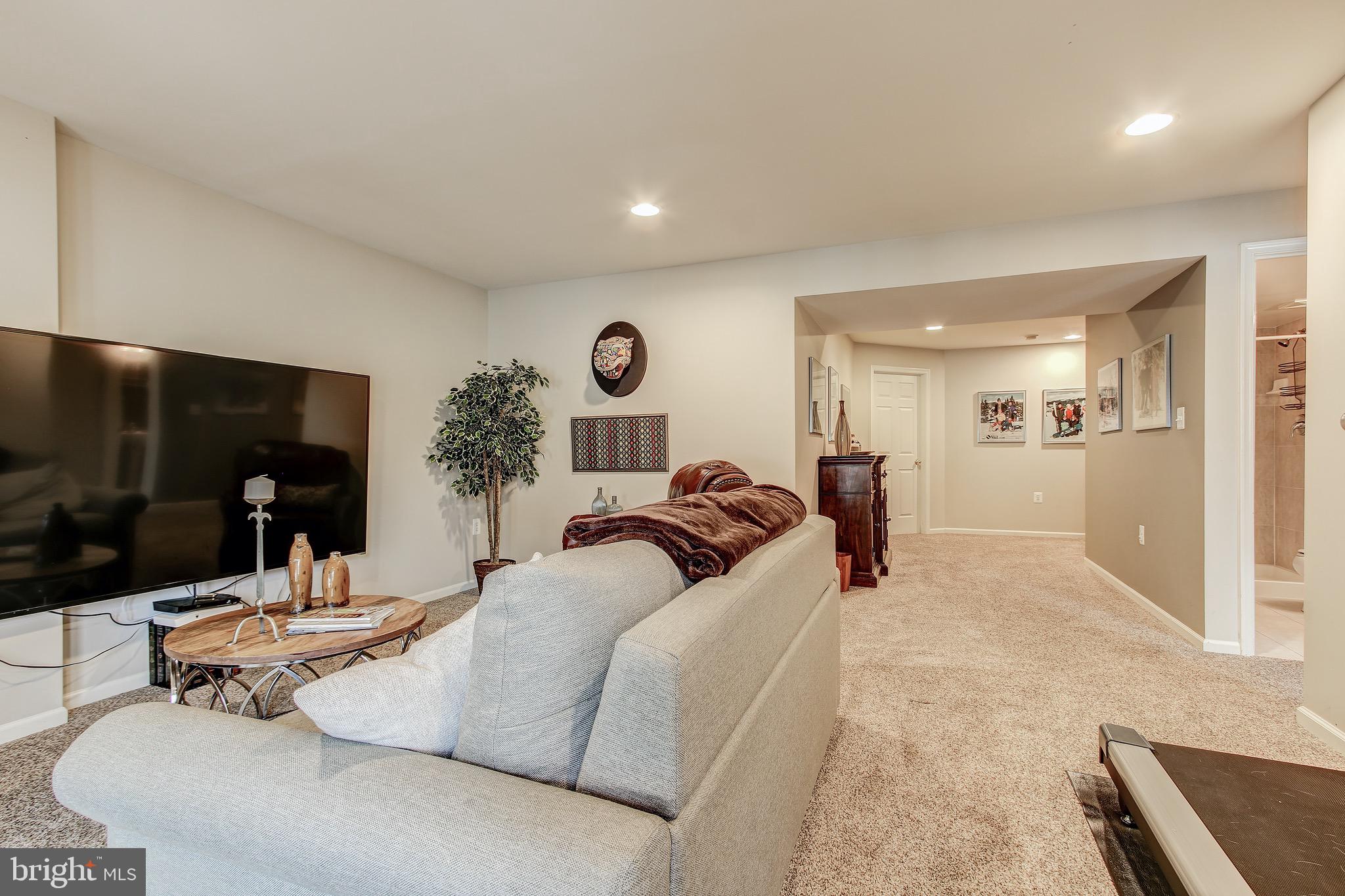 RIVER CREEK - Residential