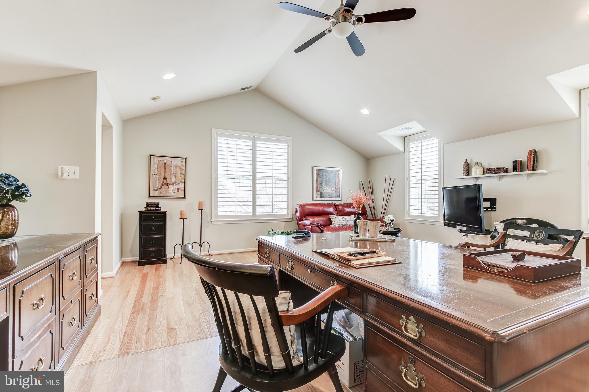 RIVER CREEK - Residential