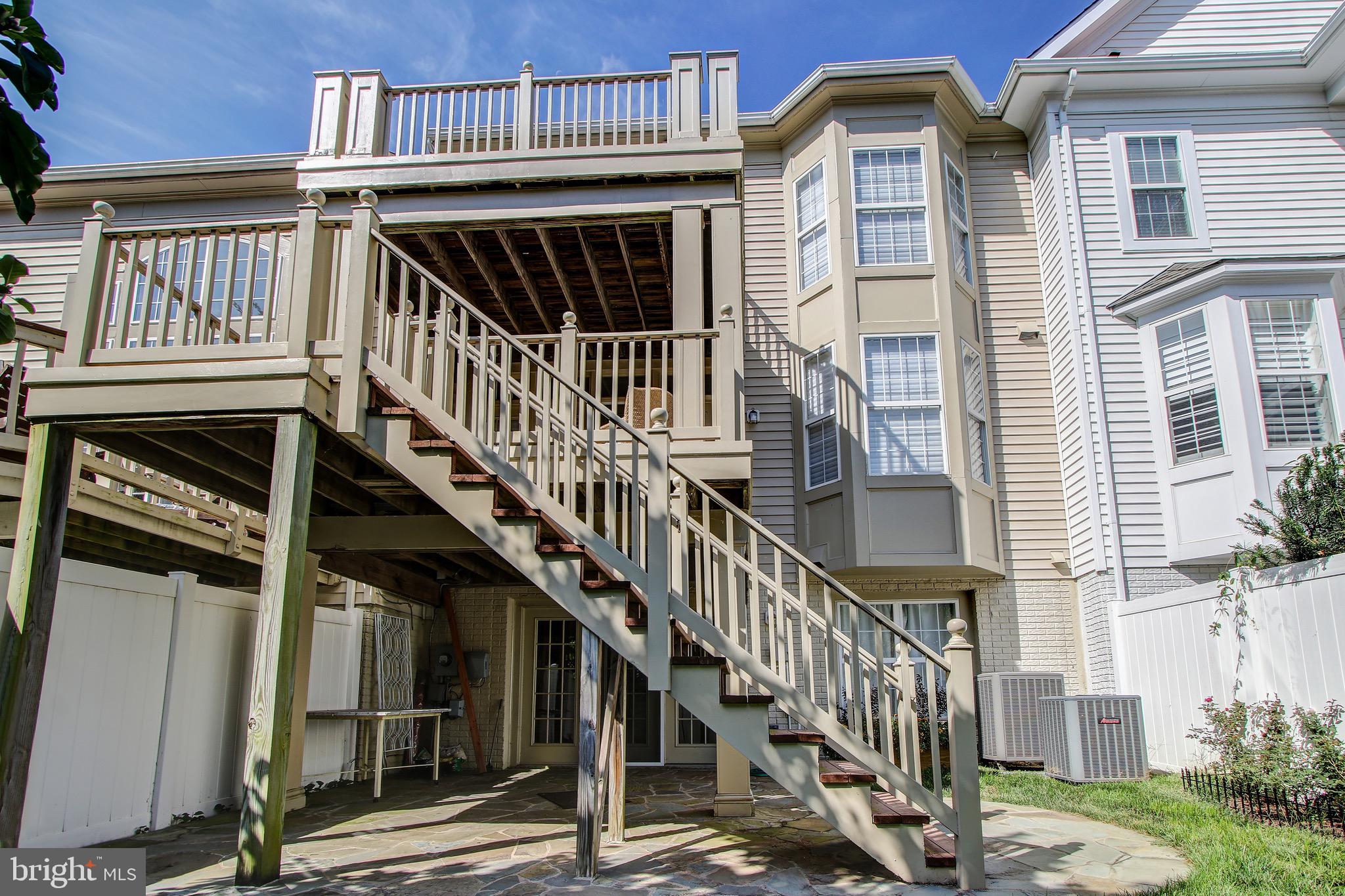 RIVER CREEK - Residential