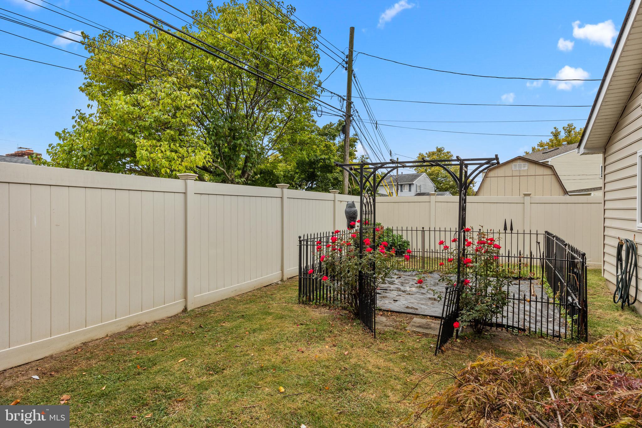 CRABTREE HOLLOW - Residential