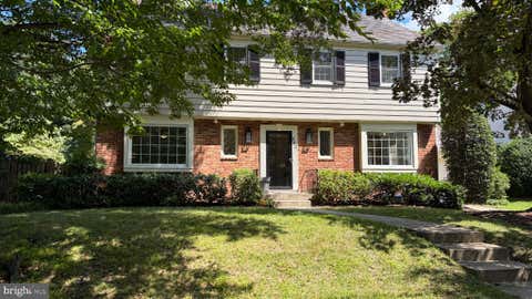 Photo of 5601 Kirkwood Drive, BETHESDA, MD 20816 (MLS # MDMC2241350)