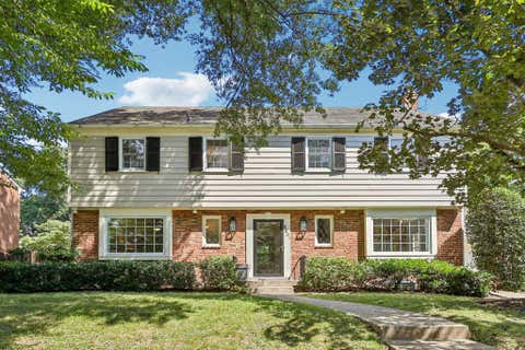 Photo of 5601 Kirkwood Drive, BETHESDA, MD 20816 (MLS # MDMC2241350)