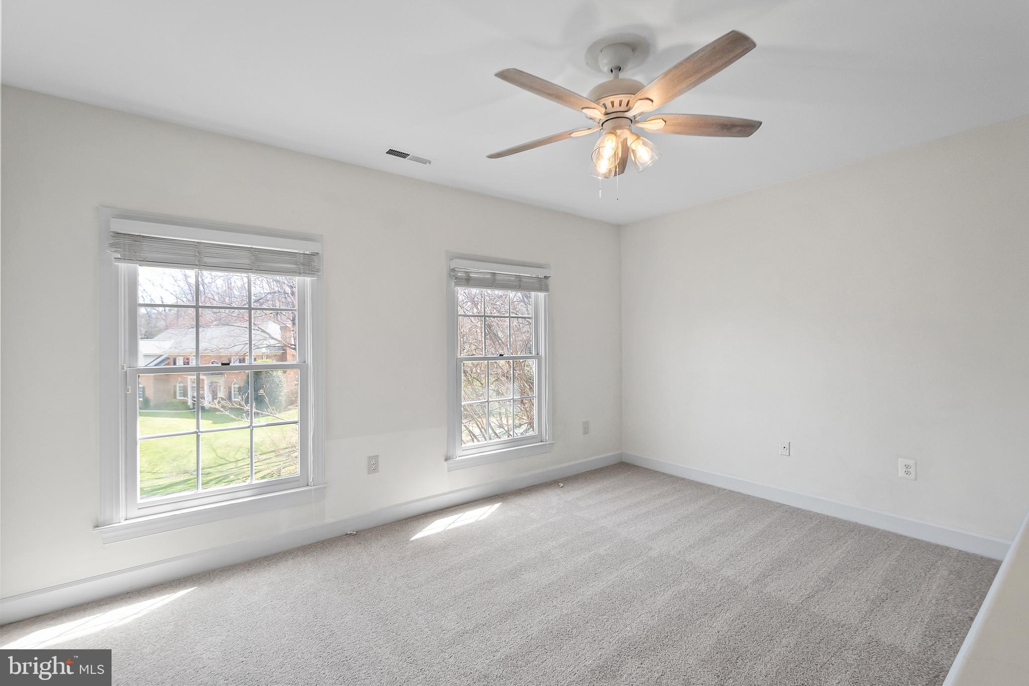 FOX DEN ESTATES - Residential