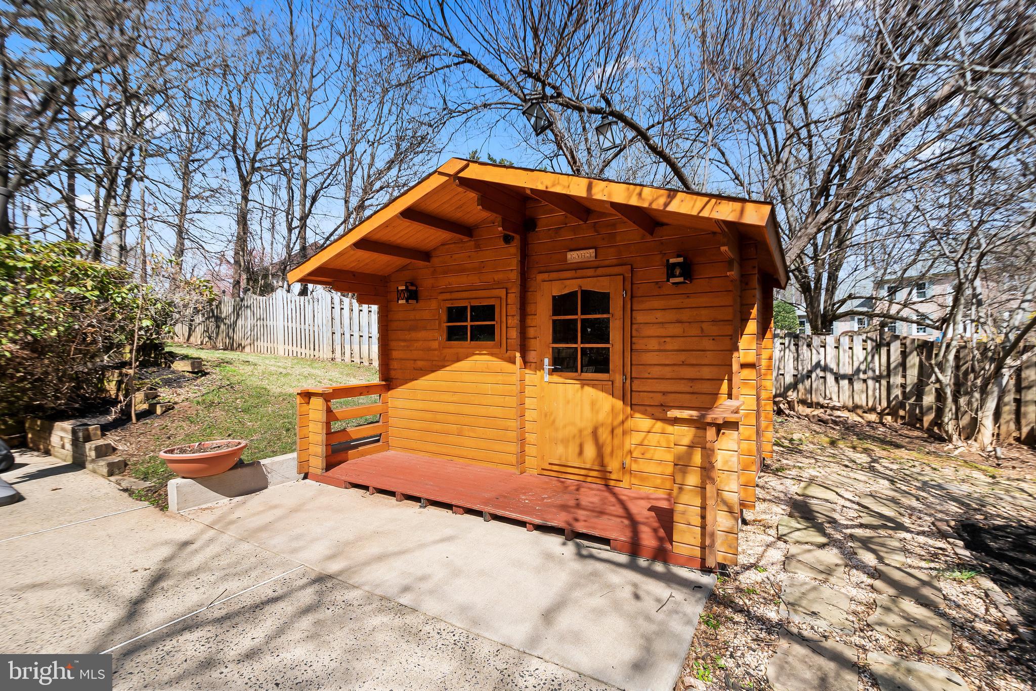 FOX DEN ESTATES - Residential