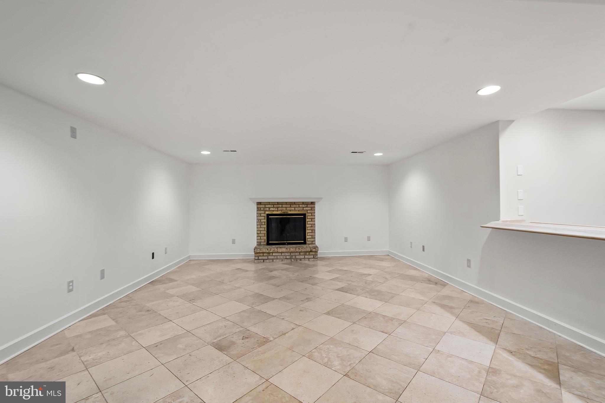 FOX DEN ESTATES - Residential