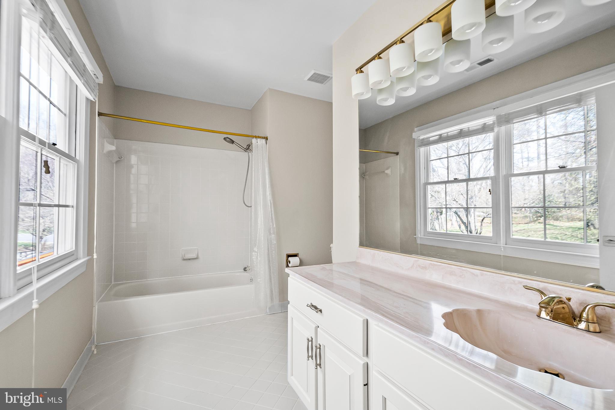 FOX DEN ESTATES - Residential