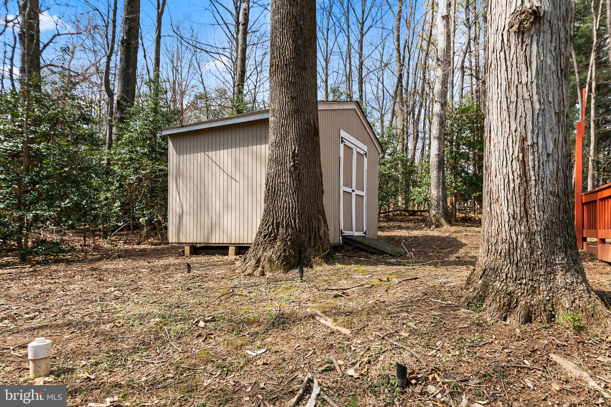 FOX DEN ESTATES - Residential